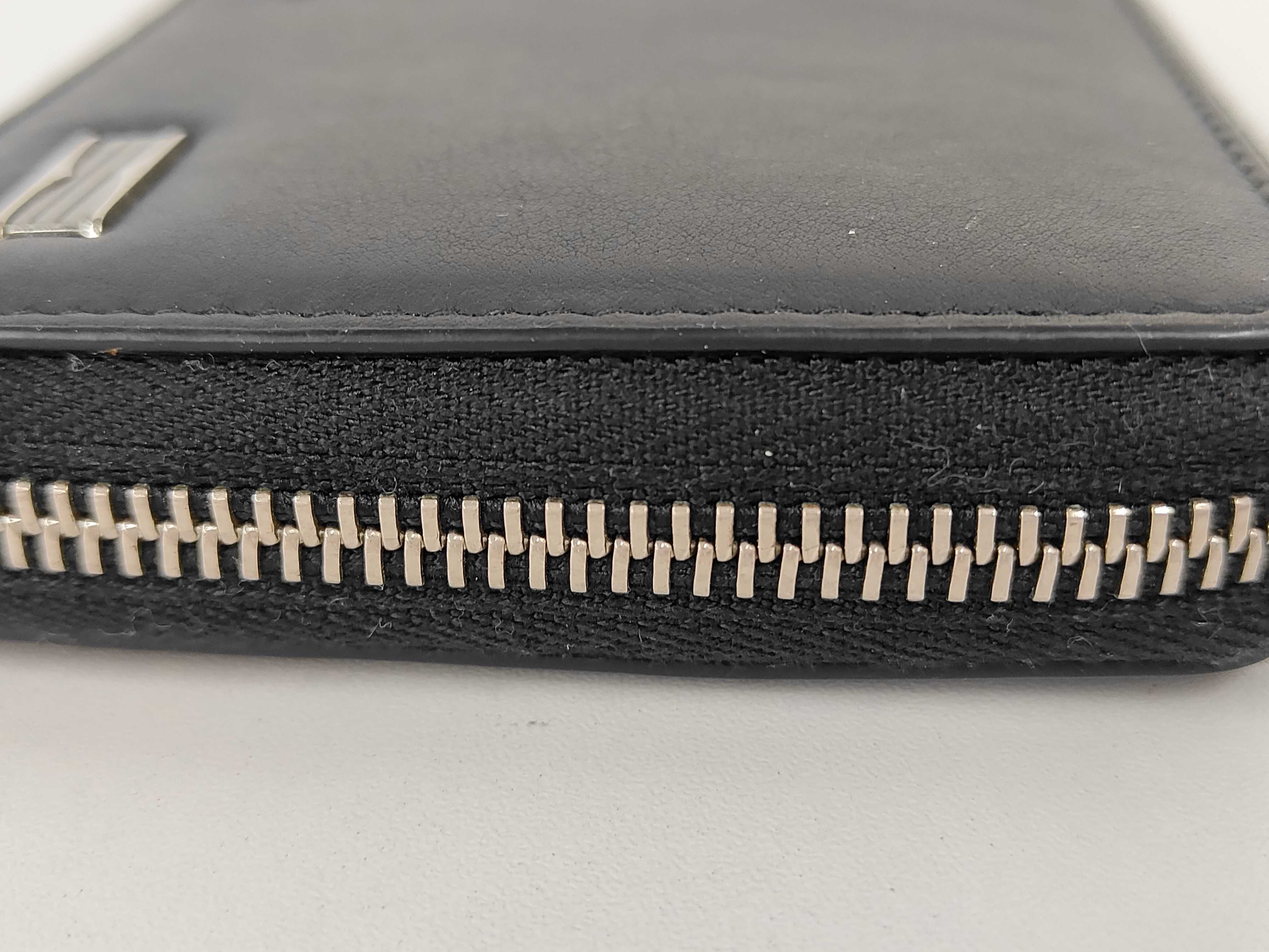 wallet — view 4
