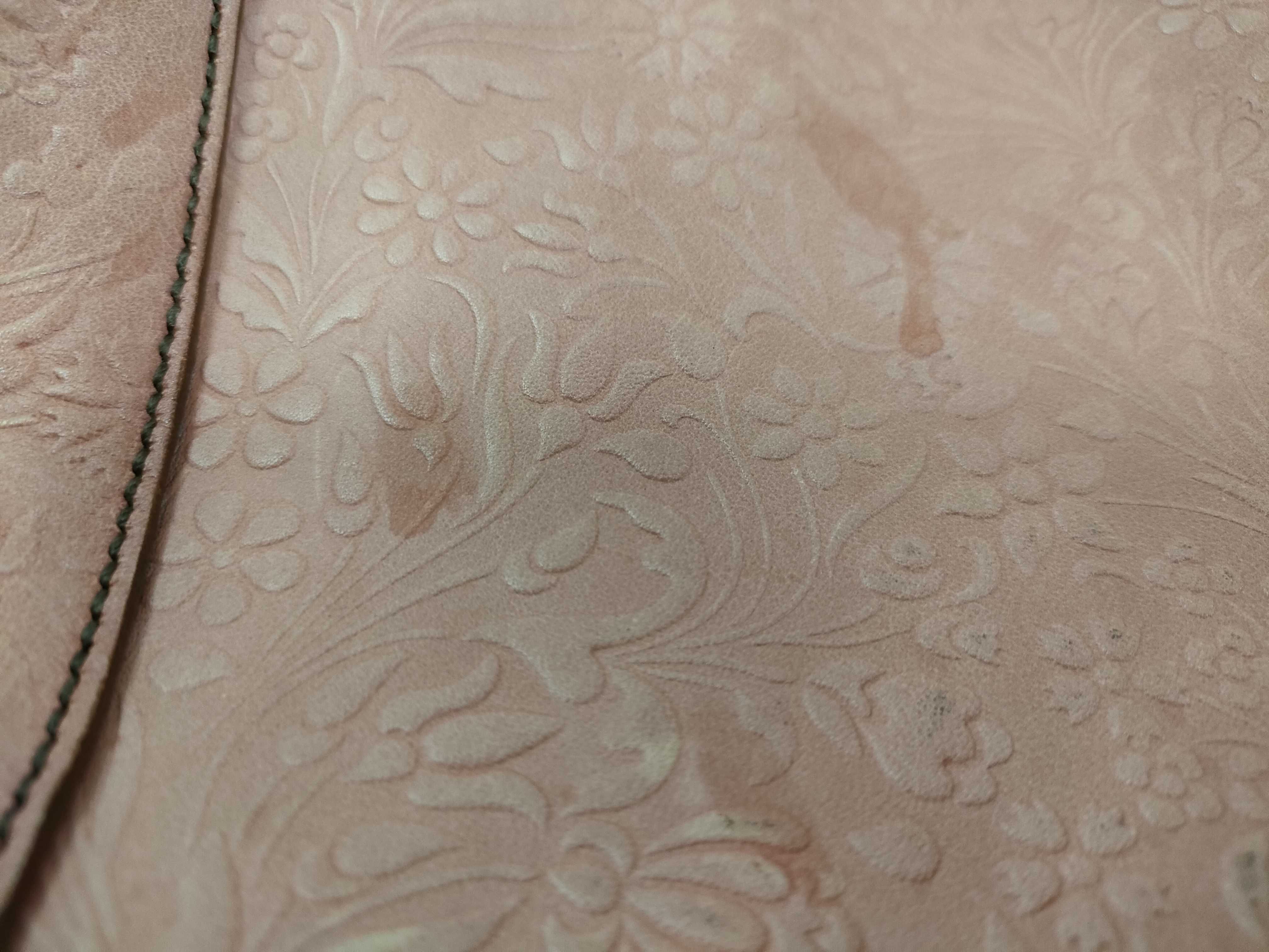 handbag, floral print, embossed logo, leather, tag. — view 13