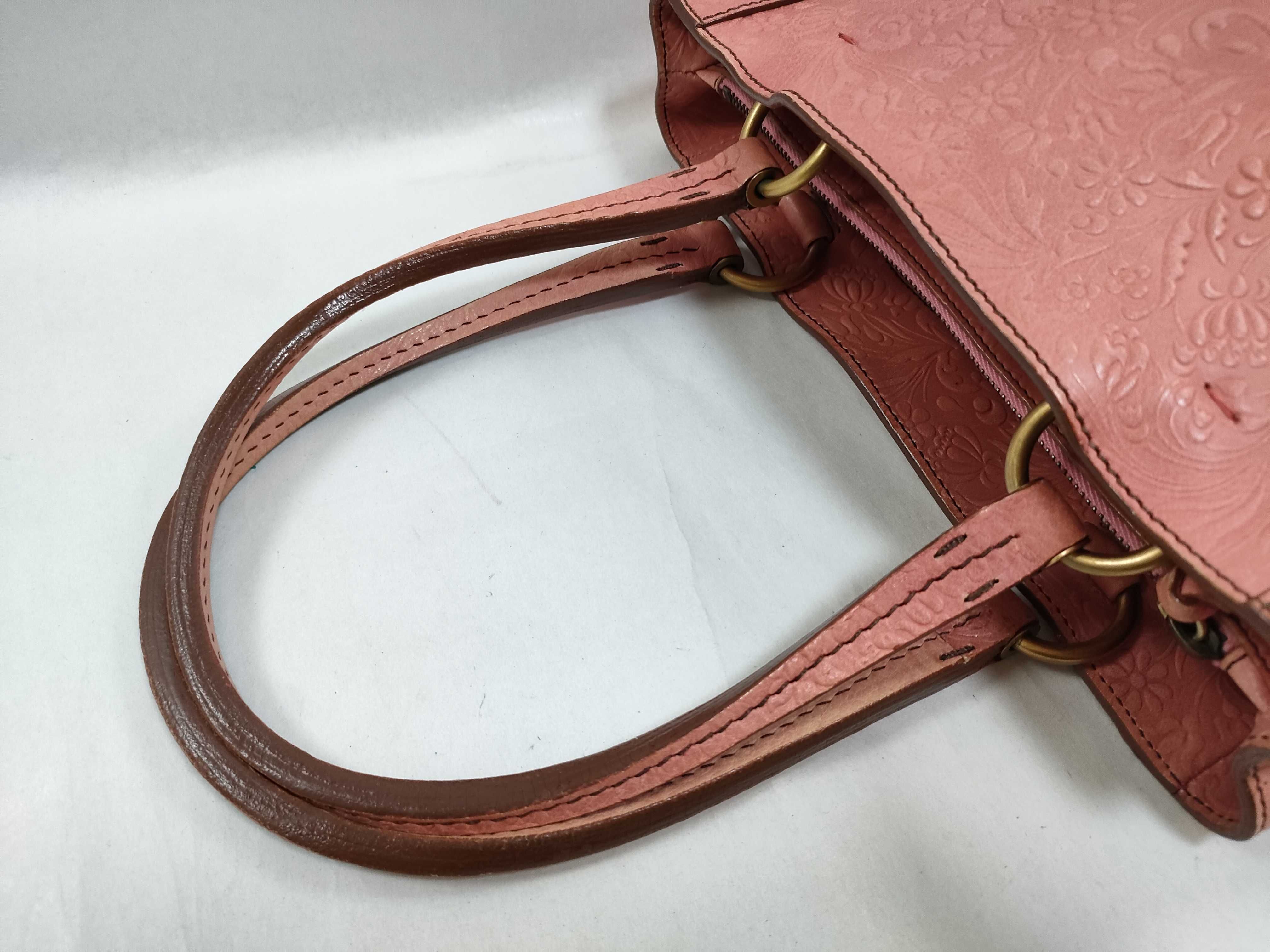handbag, floral print, embossed logo, leather, tag. — view 3