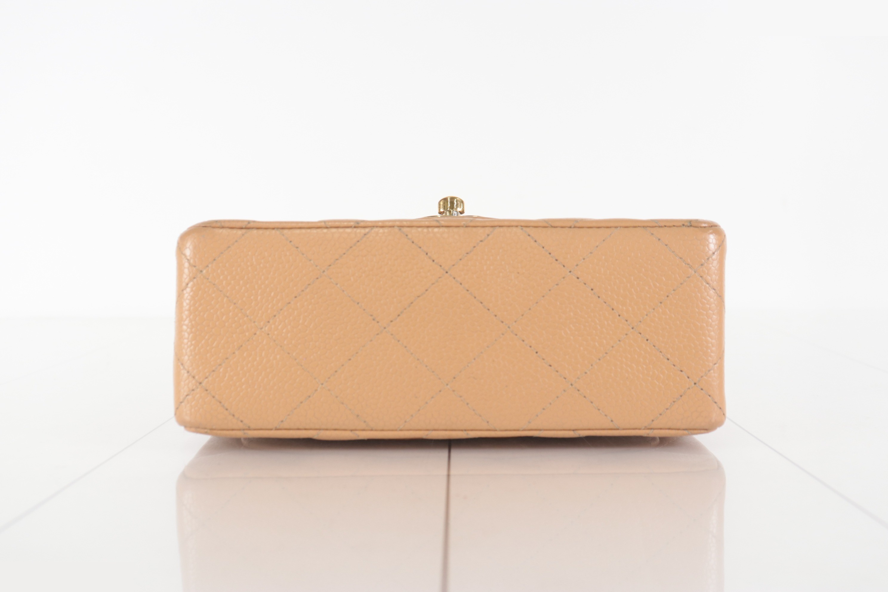 Minimato Caviar Chain Shoulder Bag, Beige, Series 9 — view 6