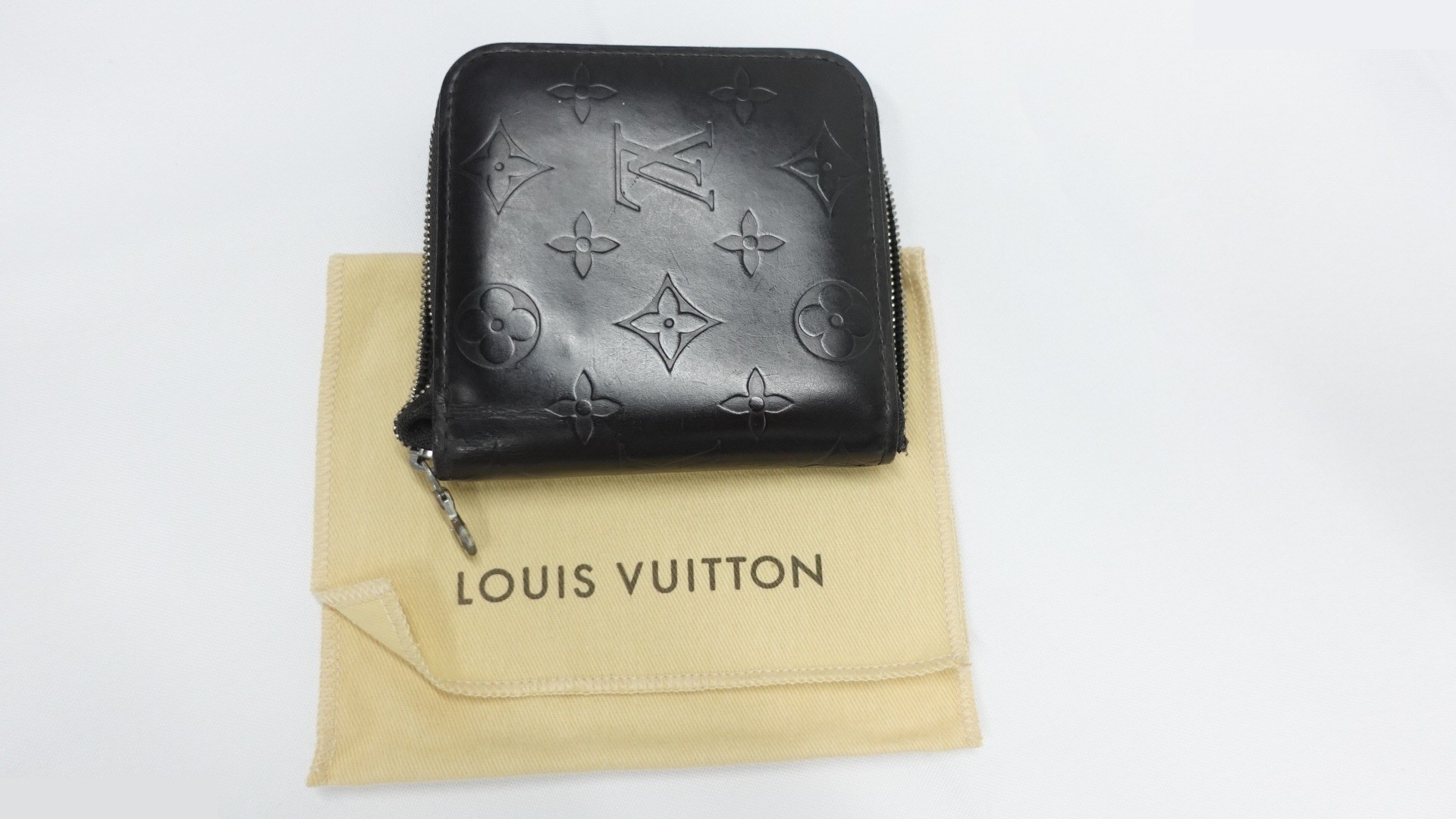 MATTE BI-FOLD WALLET