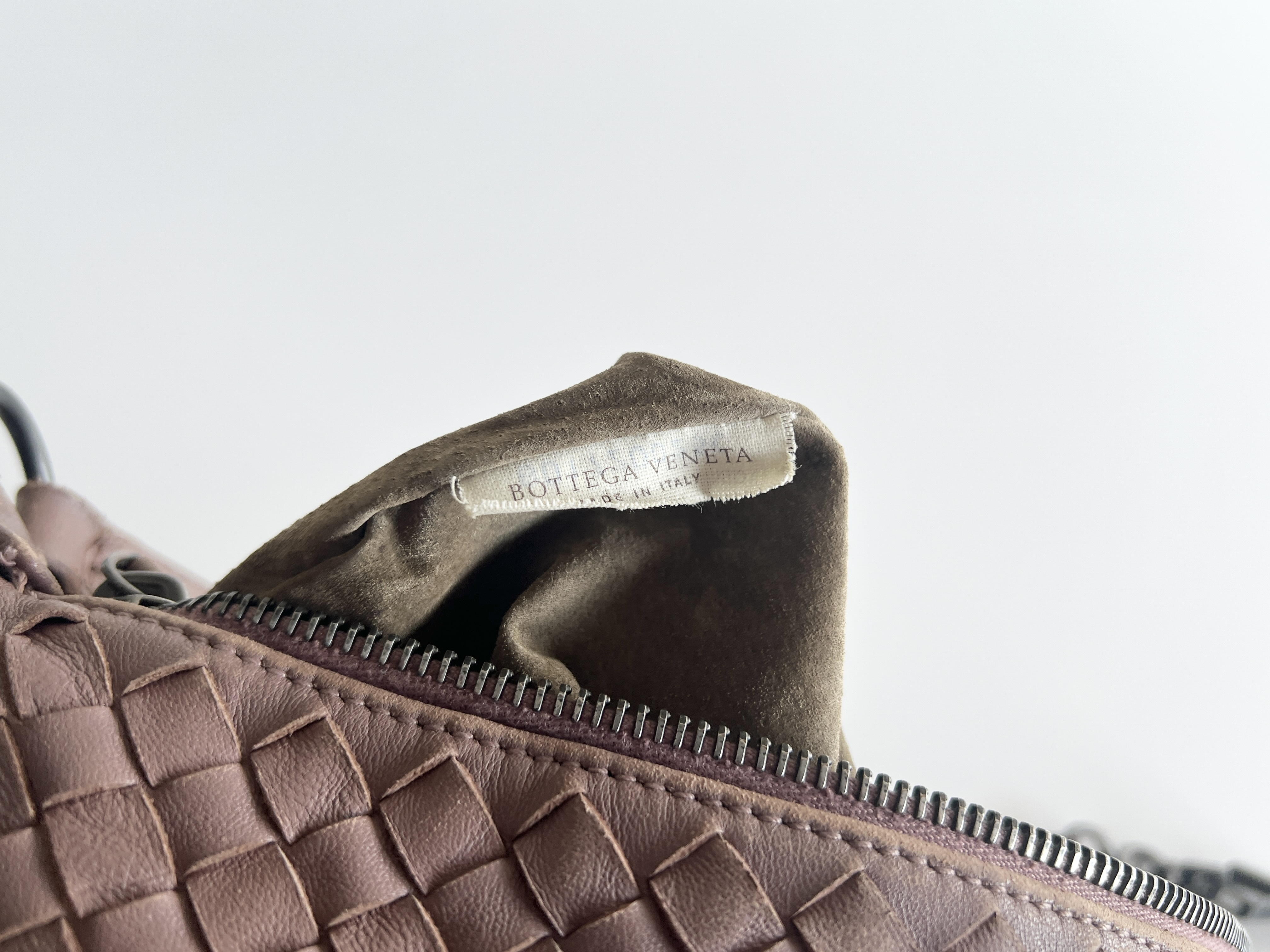 Intrecciato Leather Shoulder Bag, One-Shoulder Bag, Handbag, Shoulder Bag — view 7