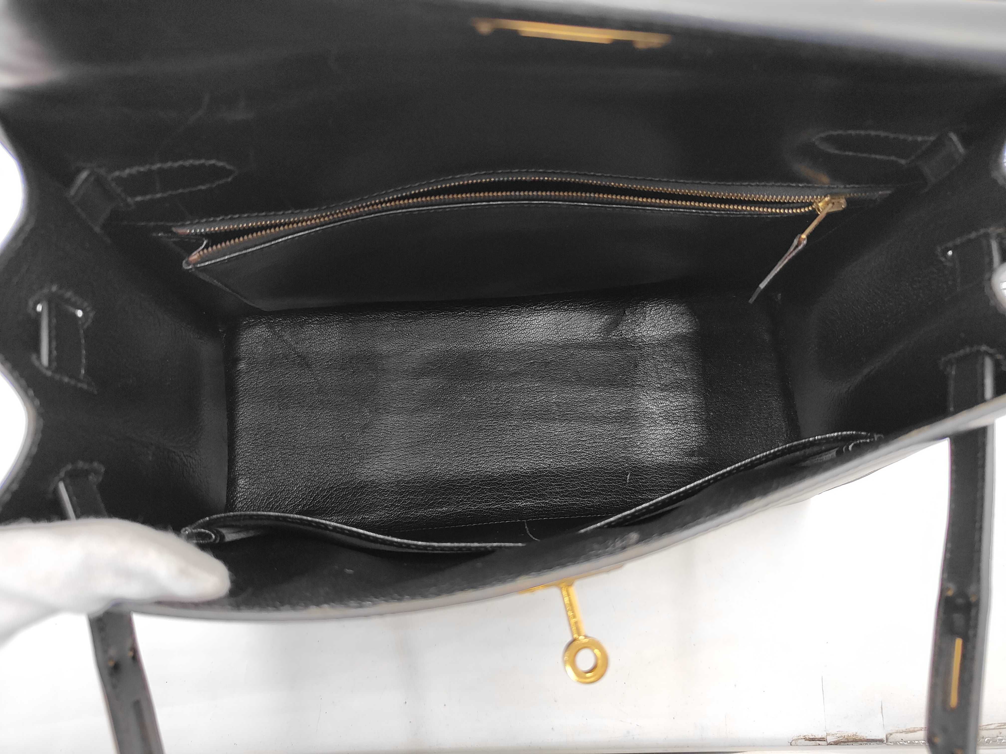 Kelly 32 Black Box Calf Gold Hardware External Stitching B Stamp Handbag — view 12