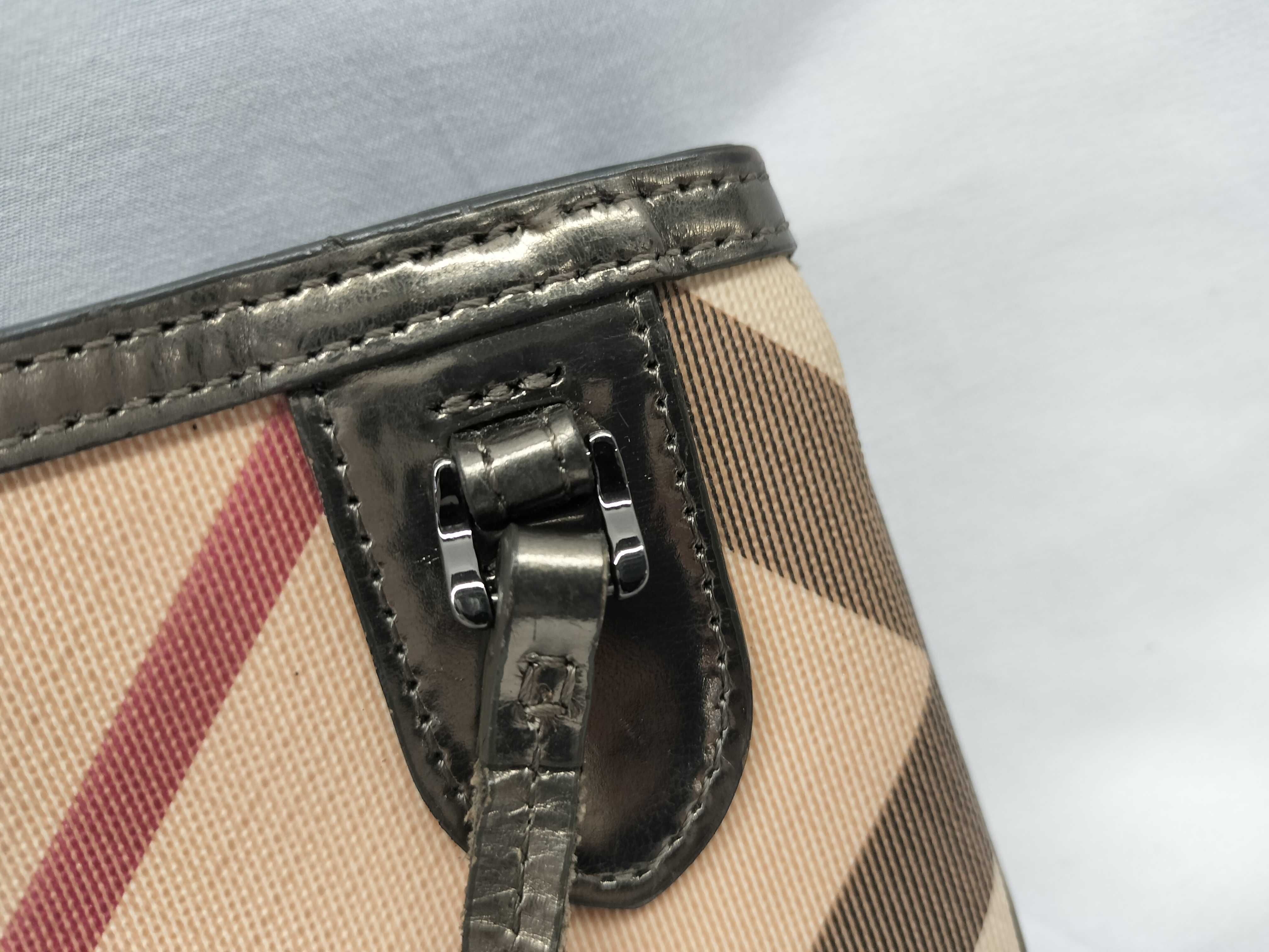 Nova Check Accessory Pouch — view 2