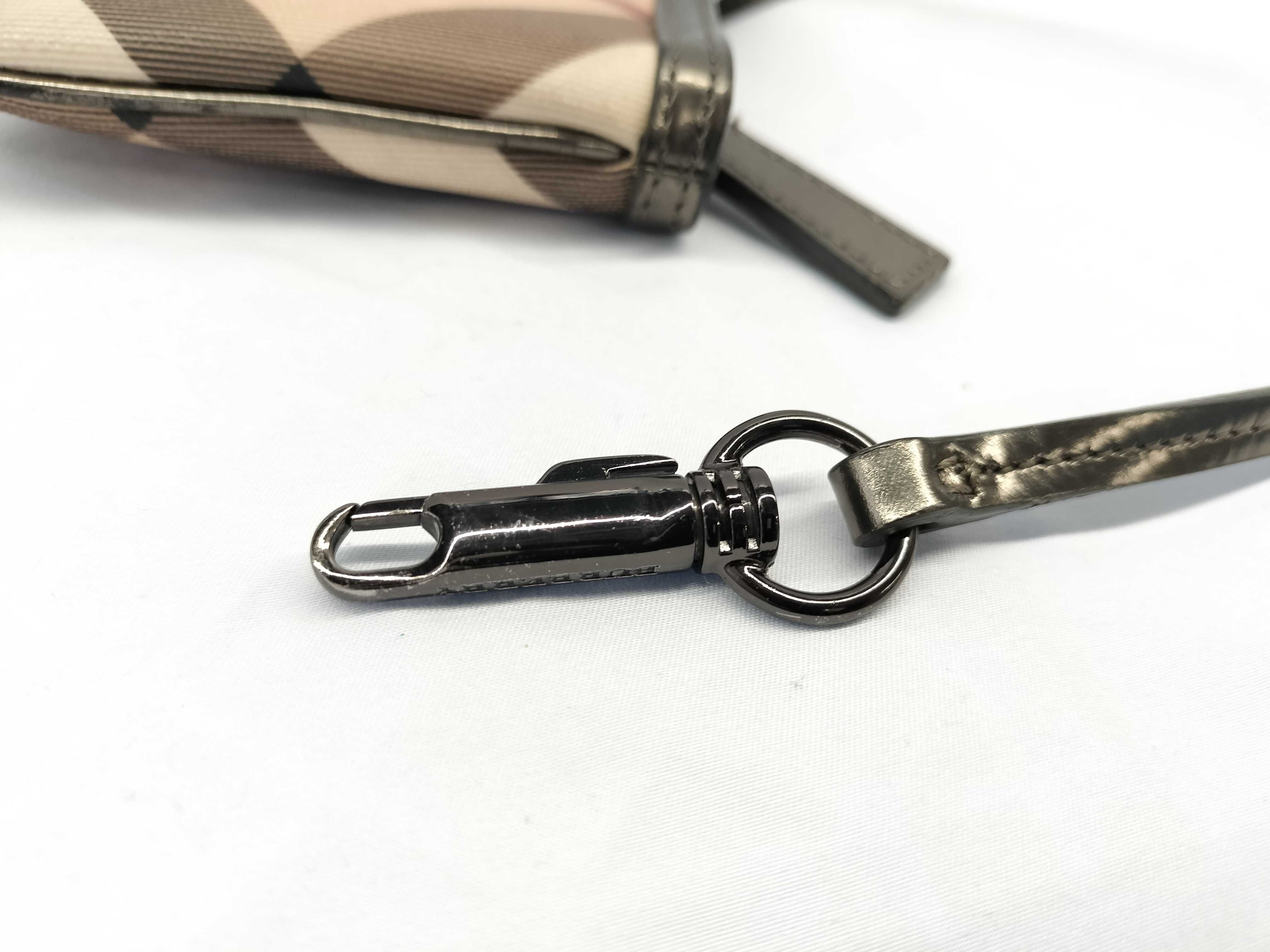 Nova Check Accessory Pouch — view 3