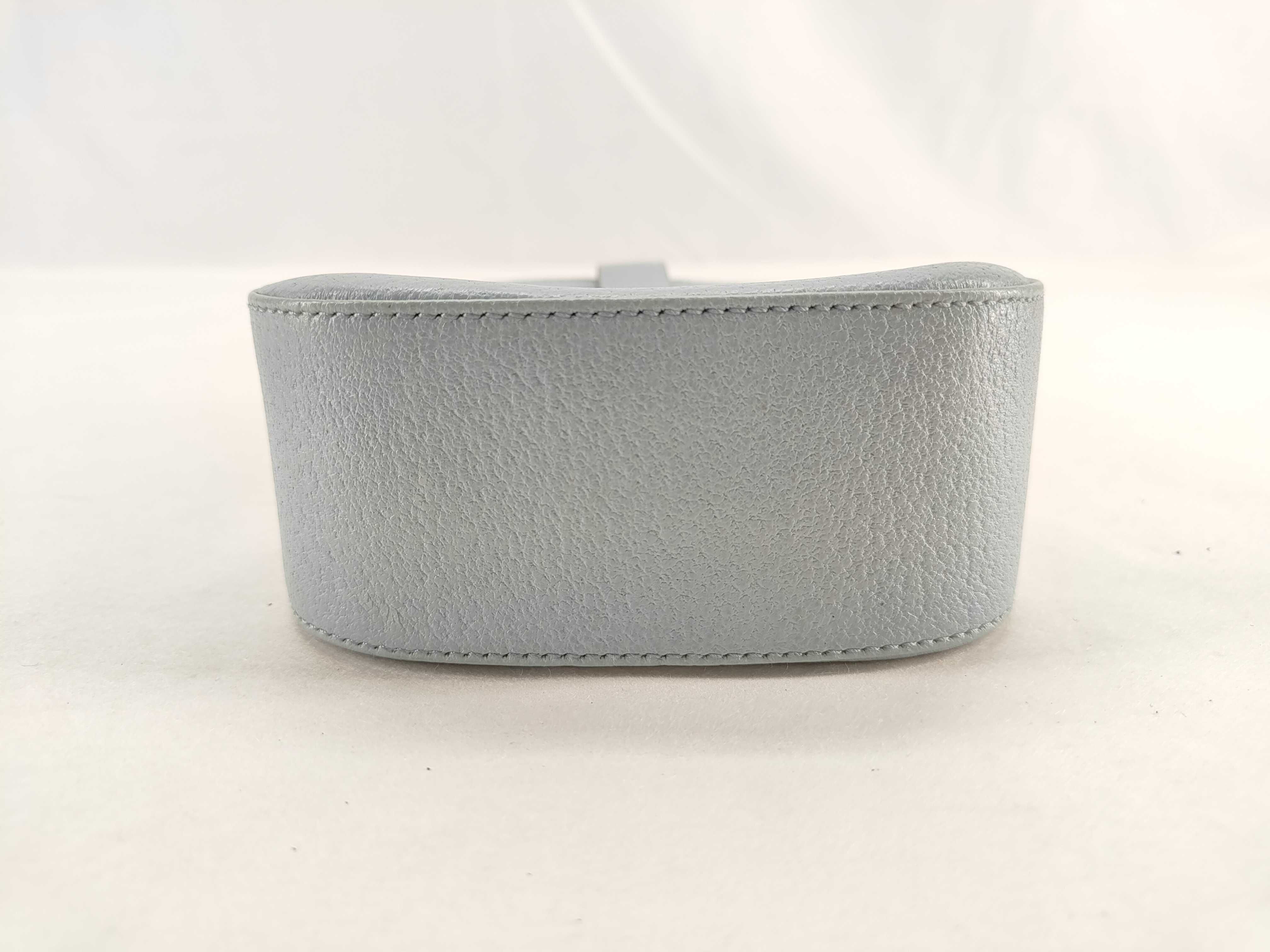 pouch — view 8