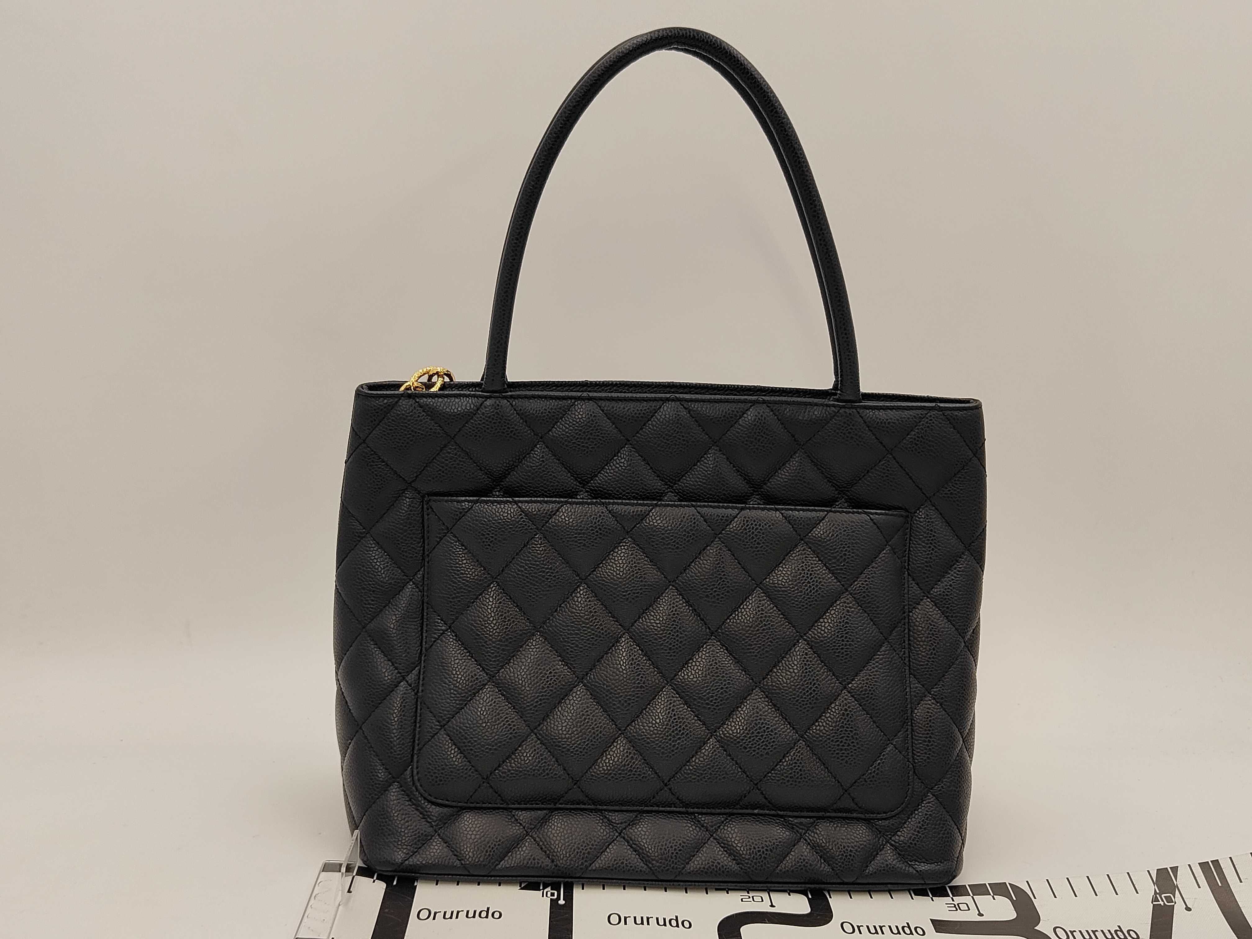 Reissue Tote Bag, Caviar Leather, Black, Gold Hardware, Serial Number 10-series, with Card Holder. — view 2