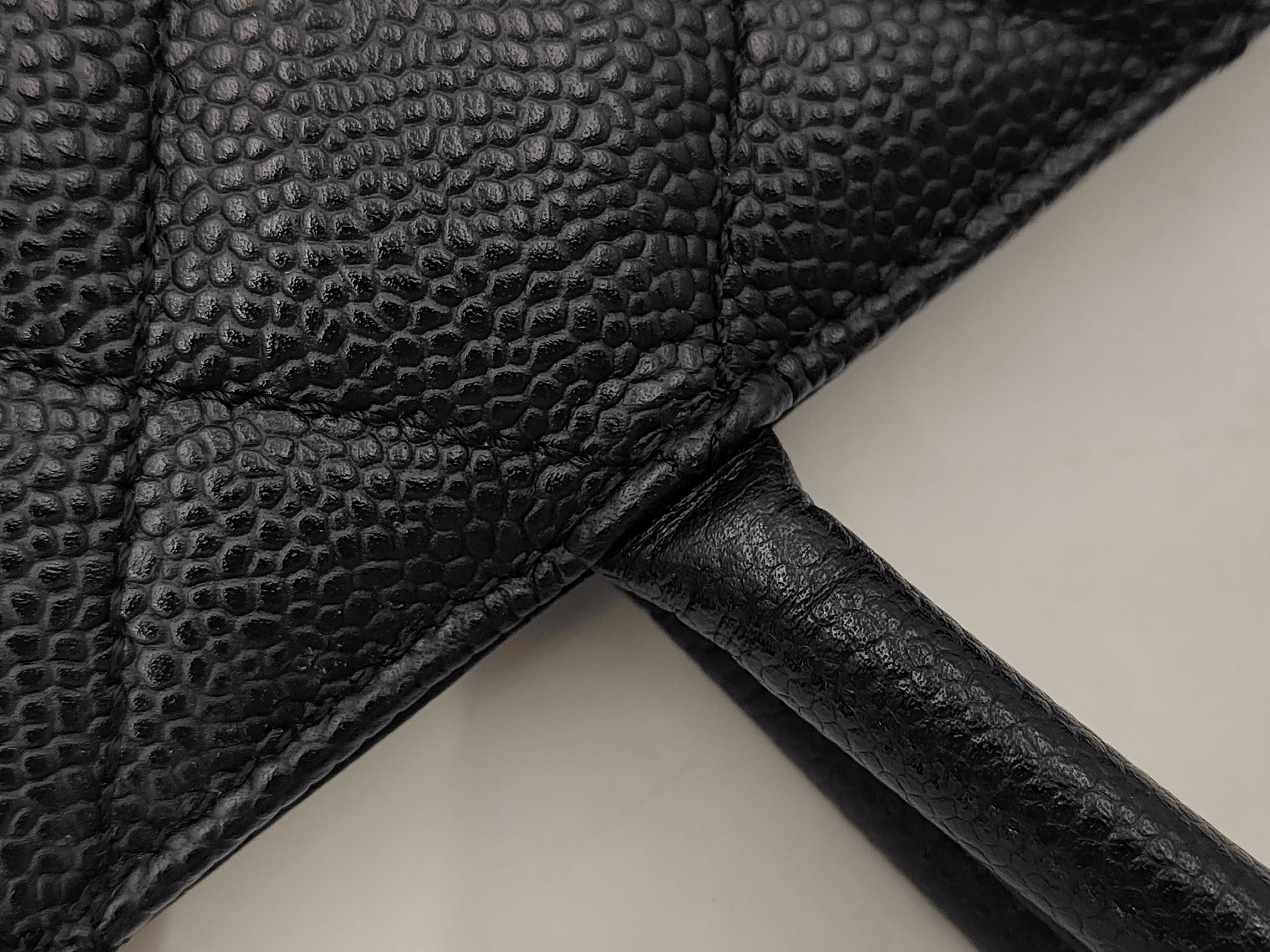 Reissue Tote Bag, Caviar Leather, Black, Gold Hardware, Serial Number 10-series, with Card Holder. — view 7