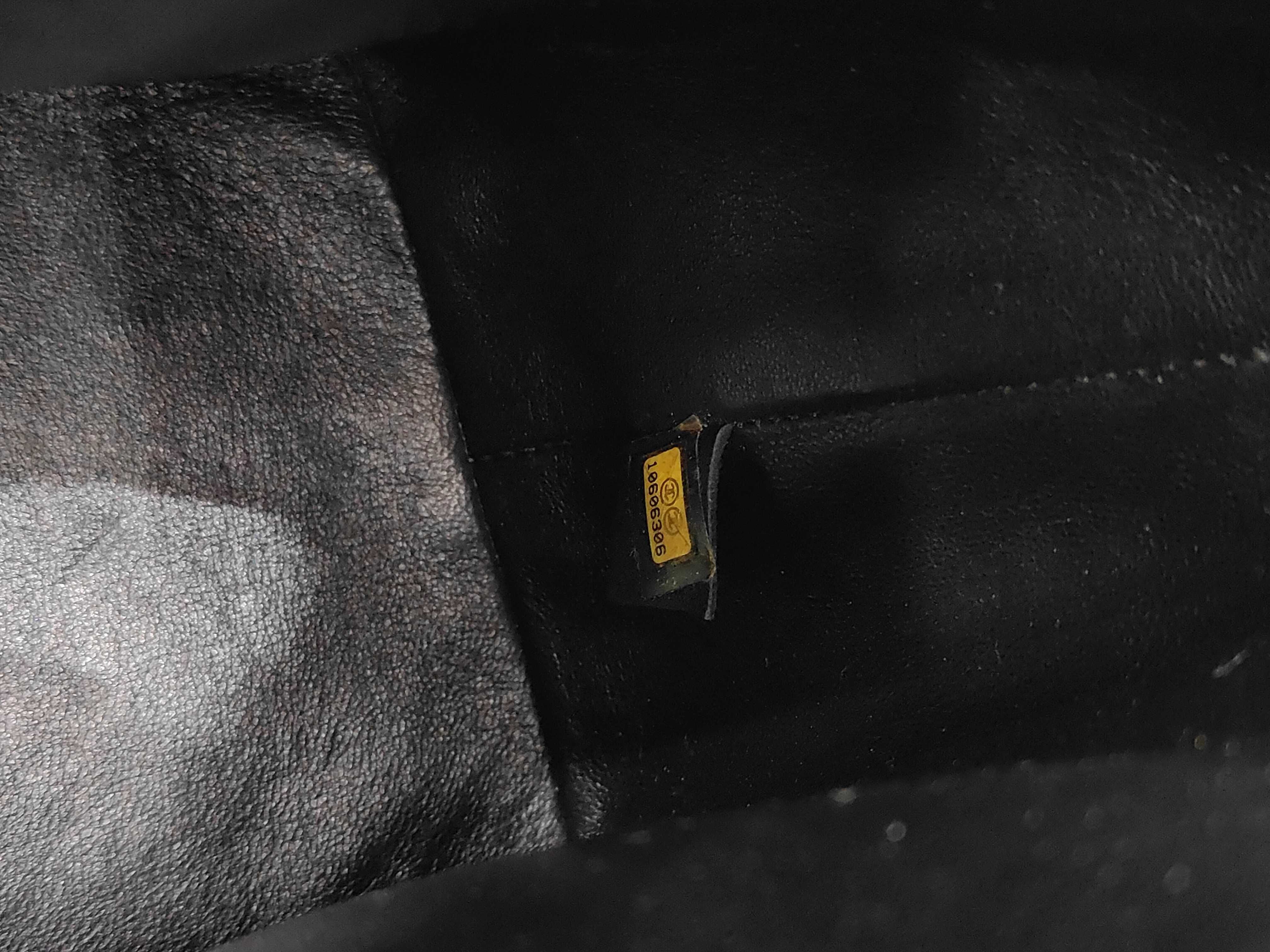Reissue Tote Bag, Caviar Leather, Black, Gold Hardware, Serial Number 10-series, with Card Holder. — view 9