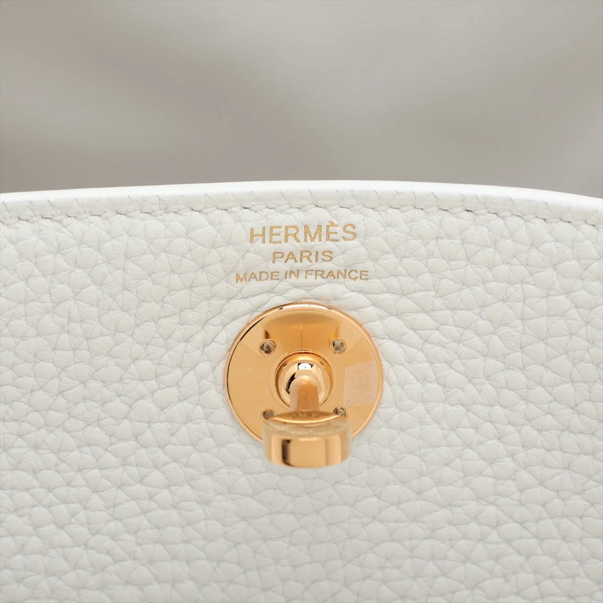 [Individually packaged] Hermes Lindy Mini 20 Taurillon Clemence New White Gold Hardware B: 2023 — view 7