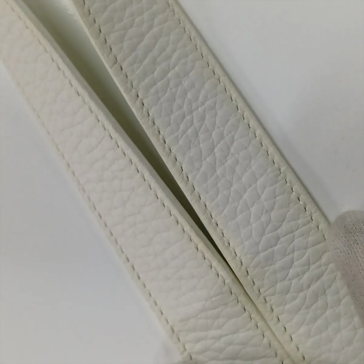 [Individually packaged] Hermes Lindy Mini 20 Taurillon Clemence New White Gold Hardware B: 2023 — view 9