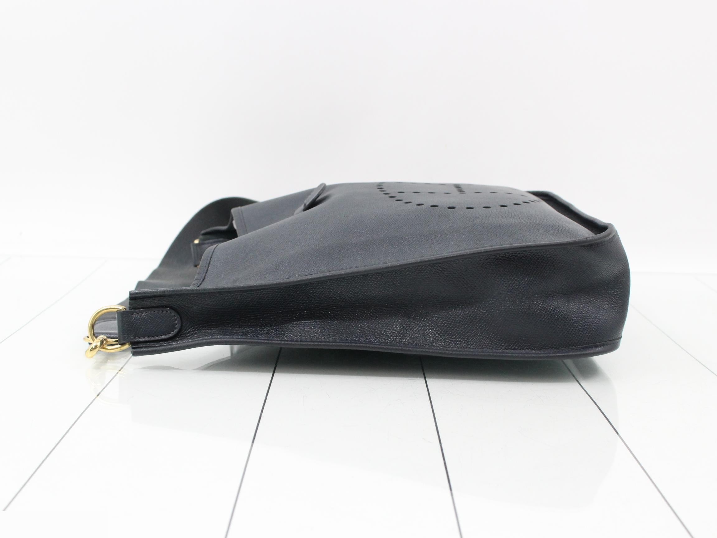 Evelyn GM, 0W stamp, Epsom leather, gold hardware. — view 4