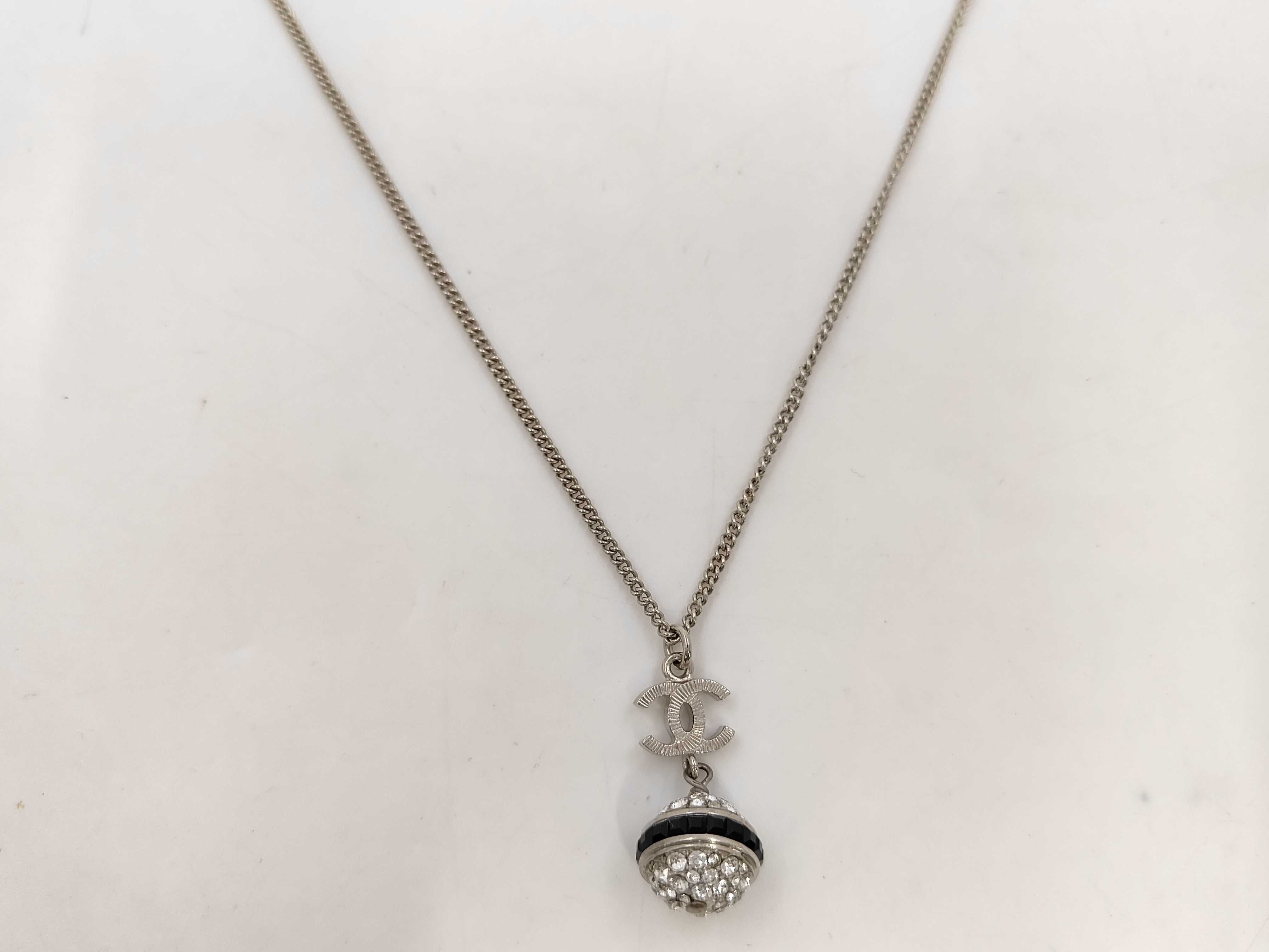 Silver Hardware CC Logo B17P Necklace — view 2