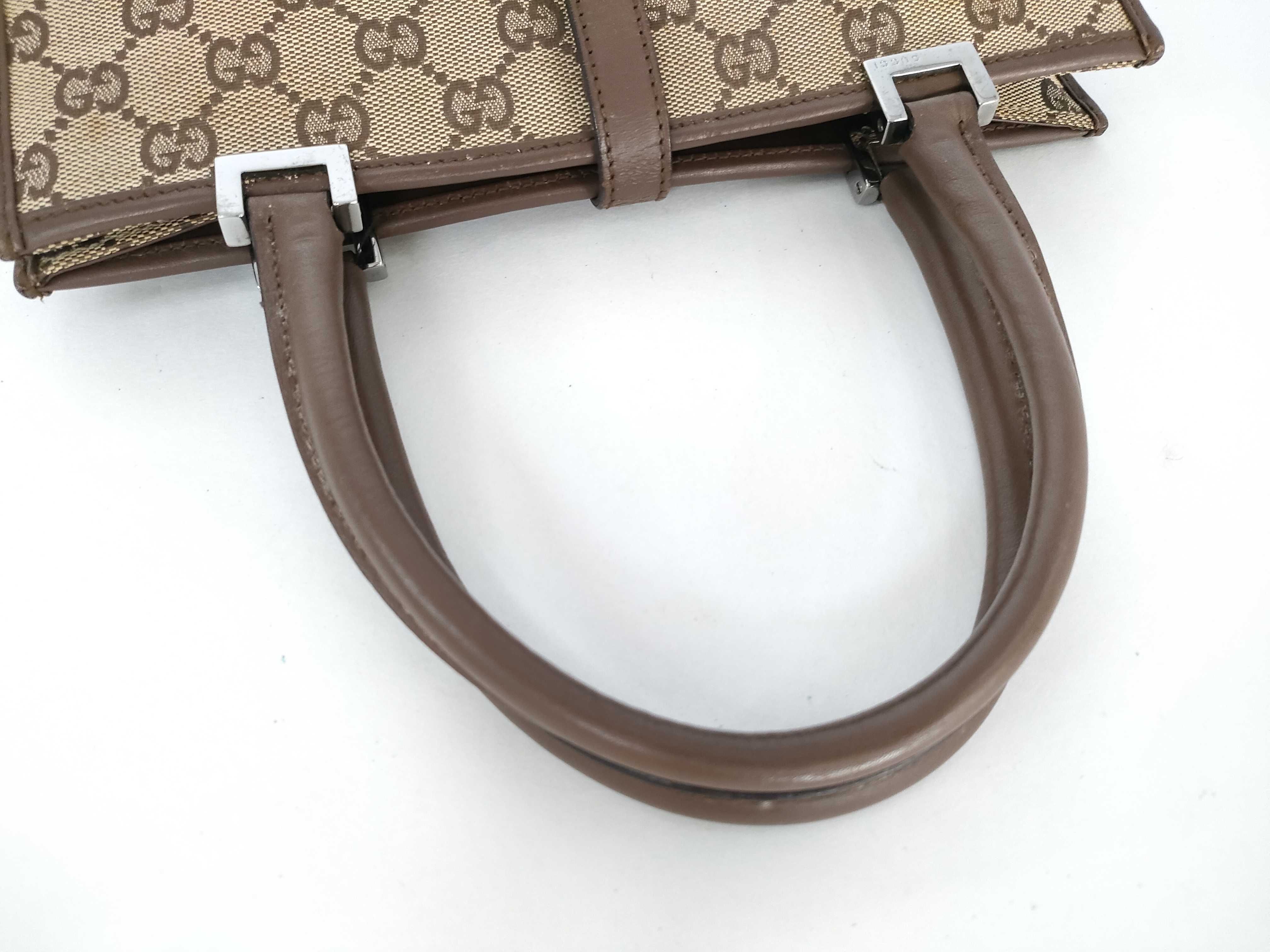 GG Canvas Gucci Shoulder Handbag — view 3