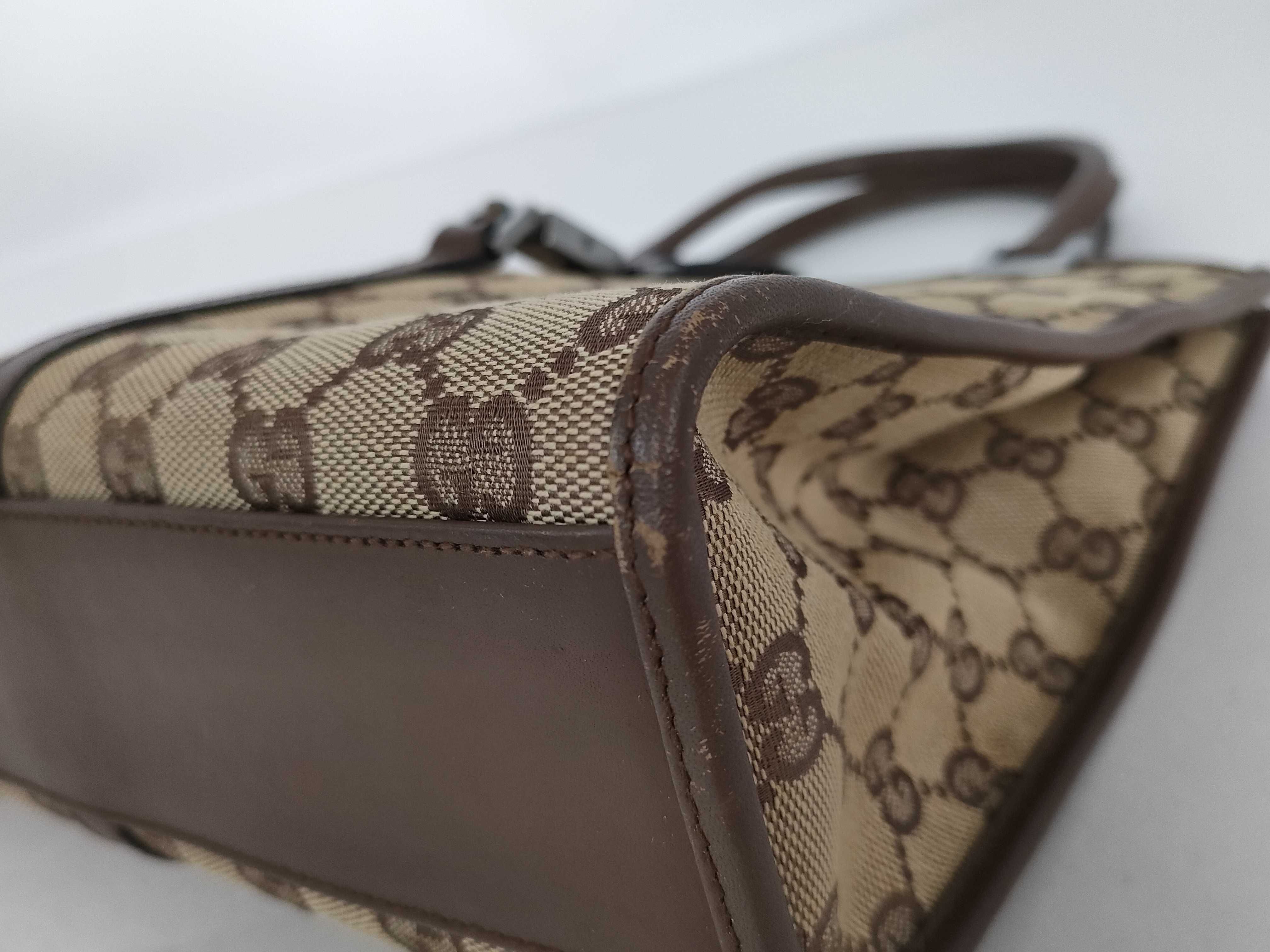 GG Canvas Gucci Shoulder Handbag — view 6