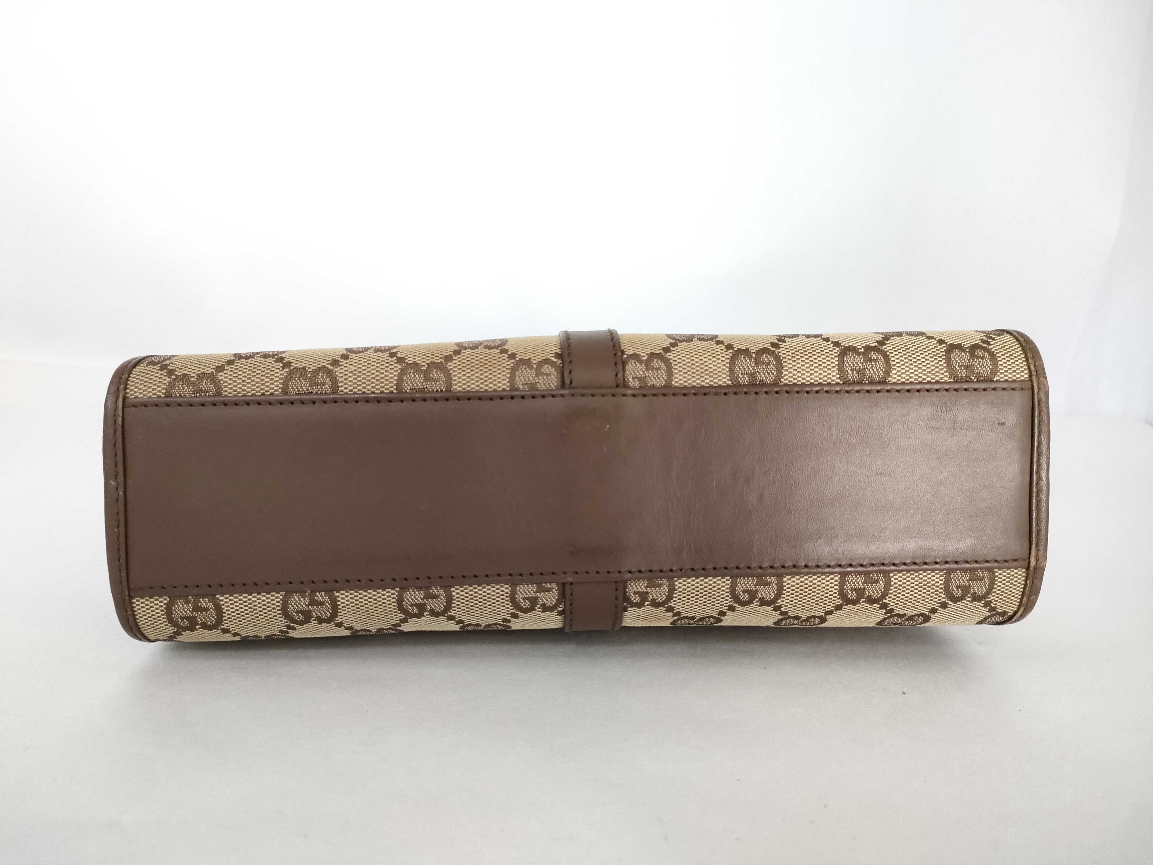GG Canvas Gucci Shoulder Handbag — view 7