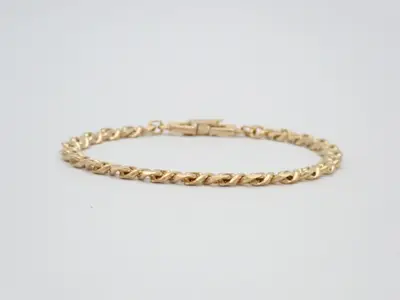Other lines: Precious metals, bracelets, bangles (metal)