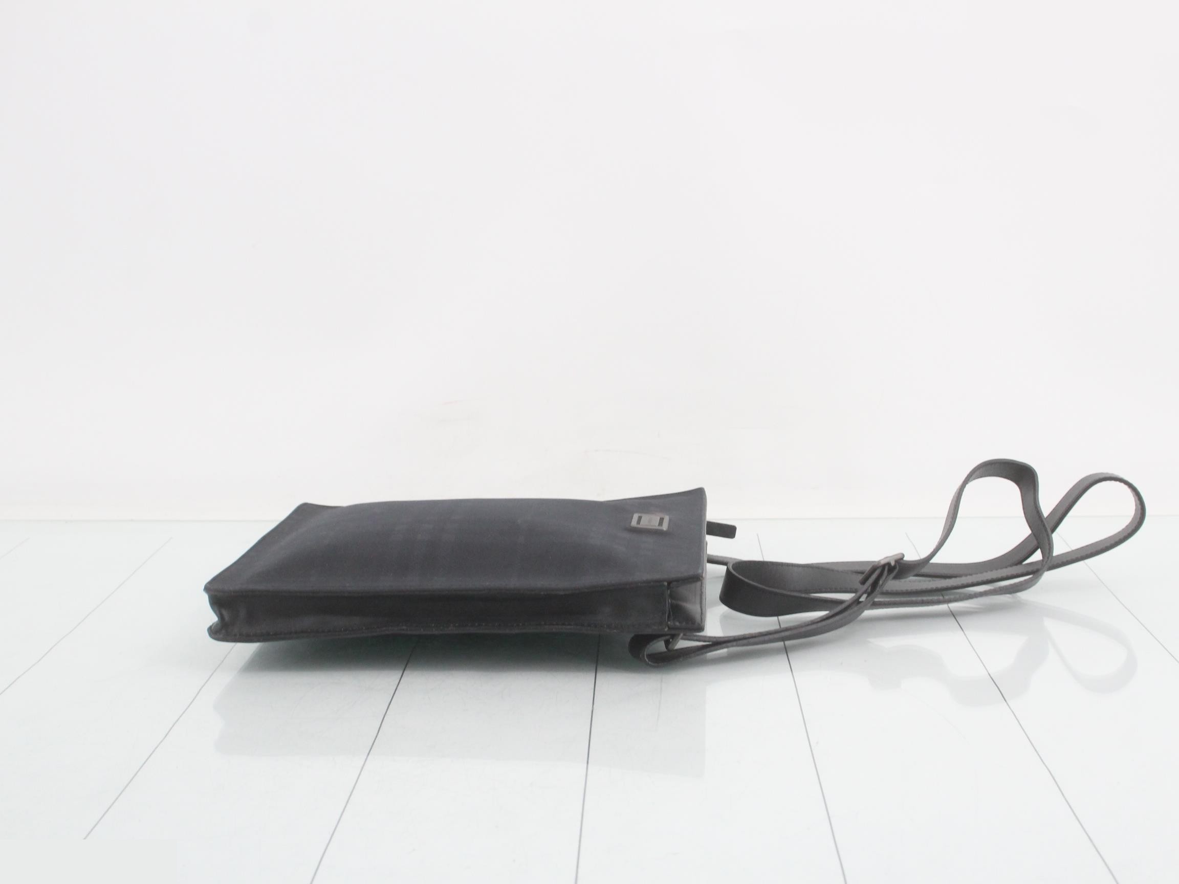 shoulder bag — view 3