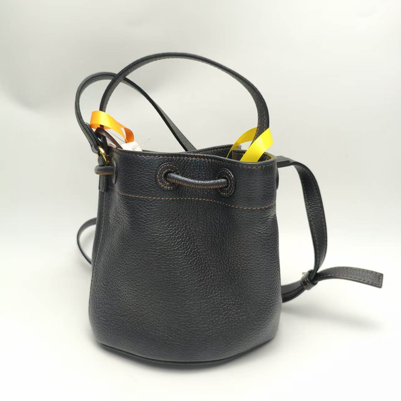 【*Shipped from: China*】BURBERRY Bucket Leather Shoulder Bag — view 2