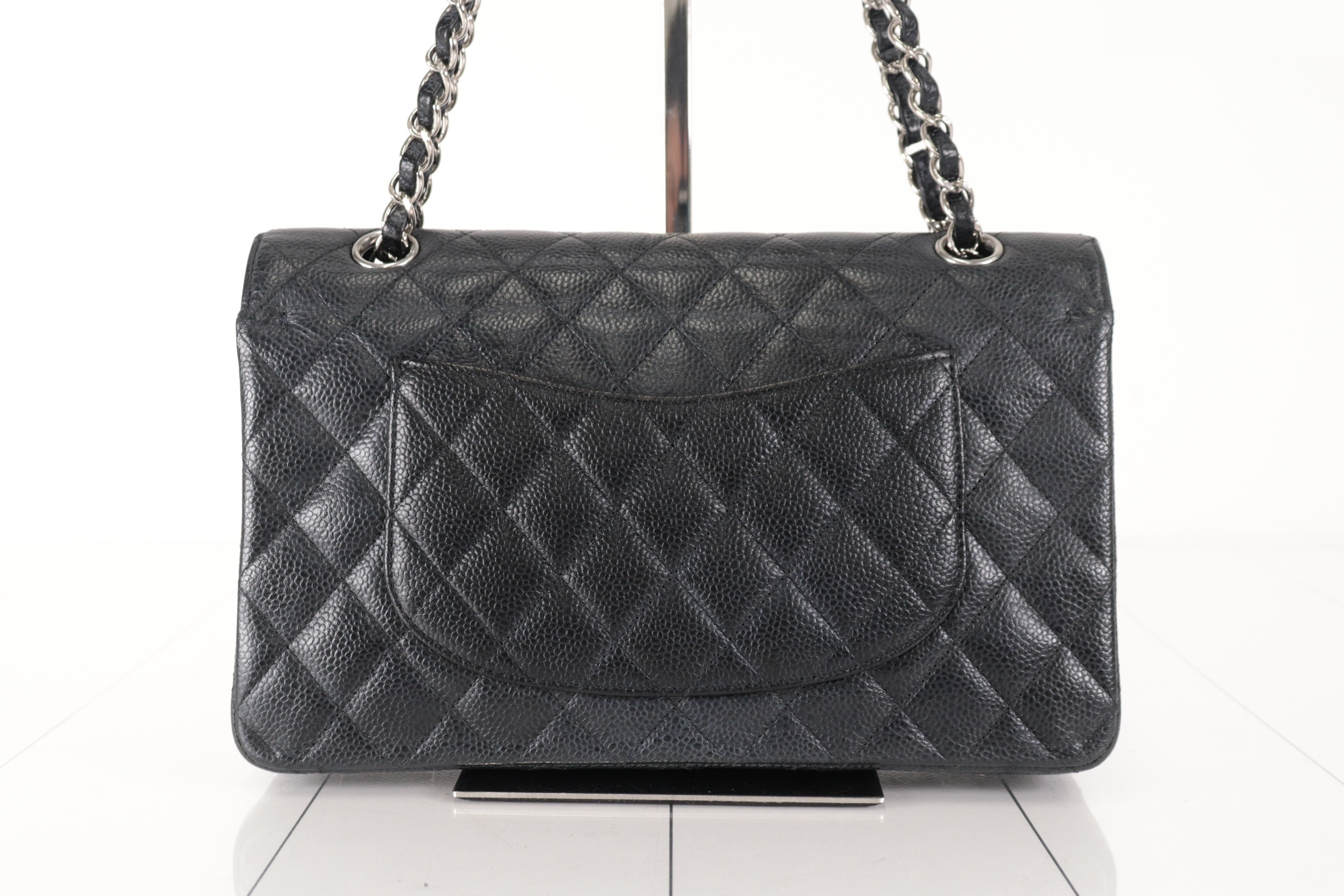 Double flap 25 caviar chain shoulder bag, silver hardware, 30s series. — view 3