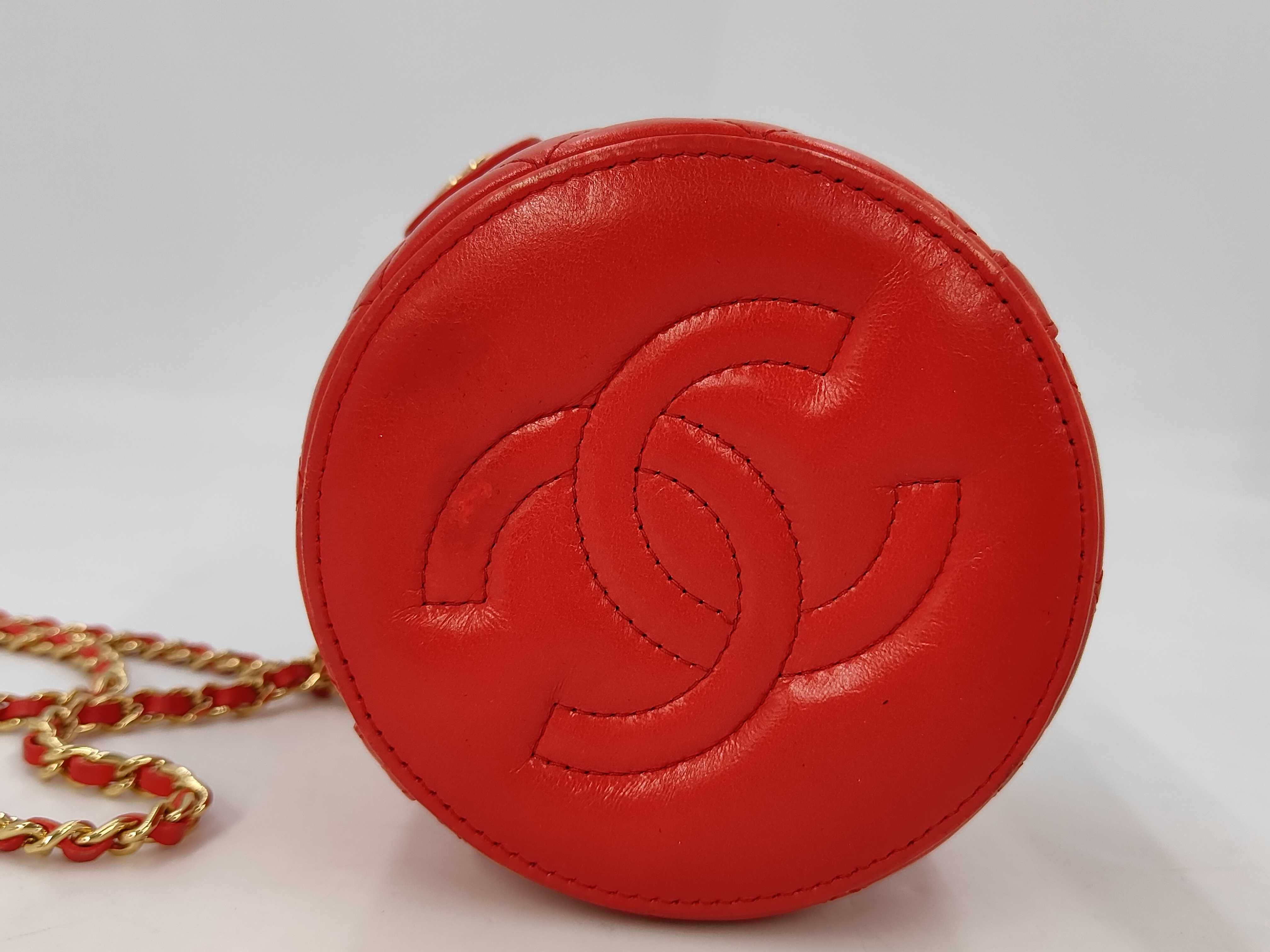 Vanity Chain Shoulder Bag — view 4