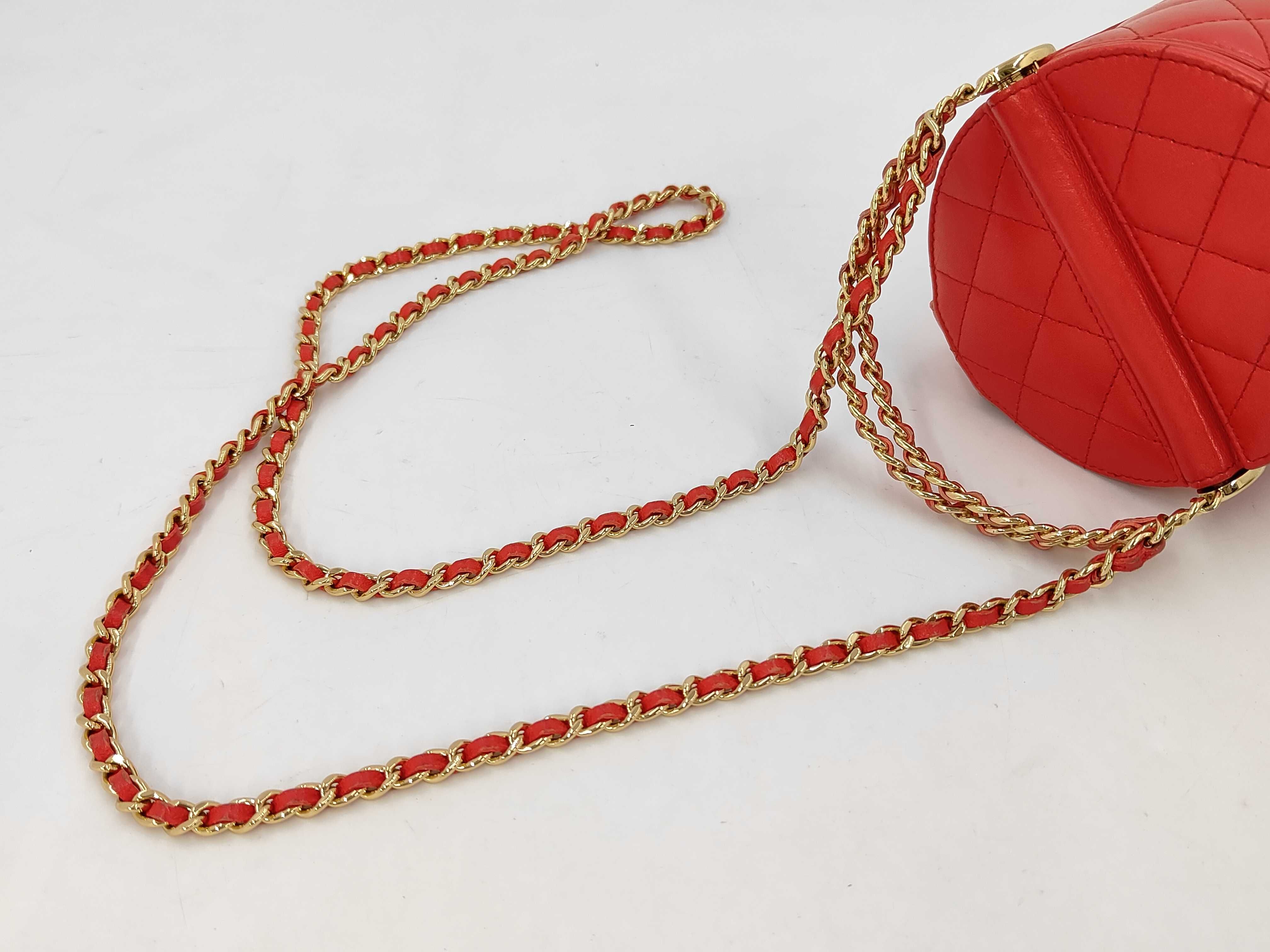 Vanity Chain Shoulder Bag — view 5