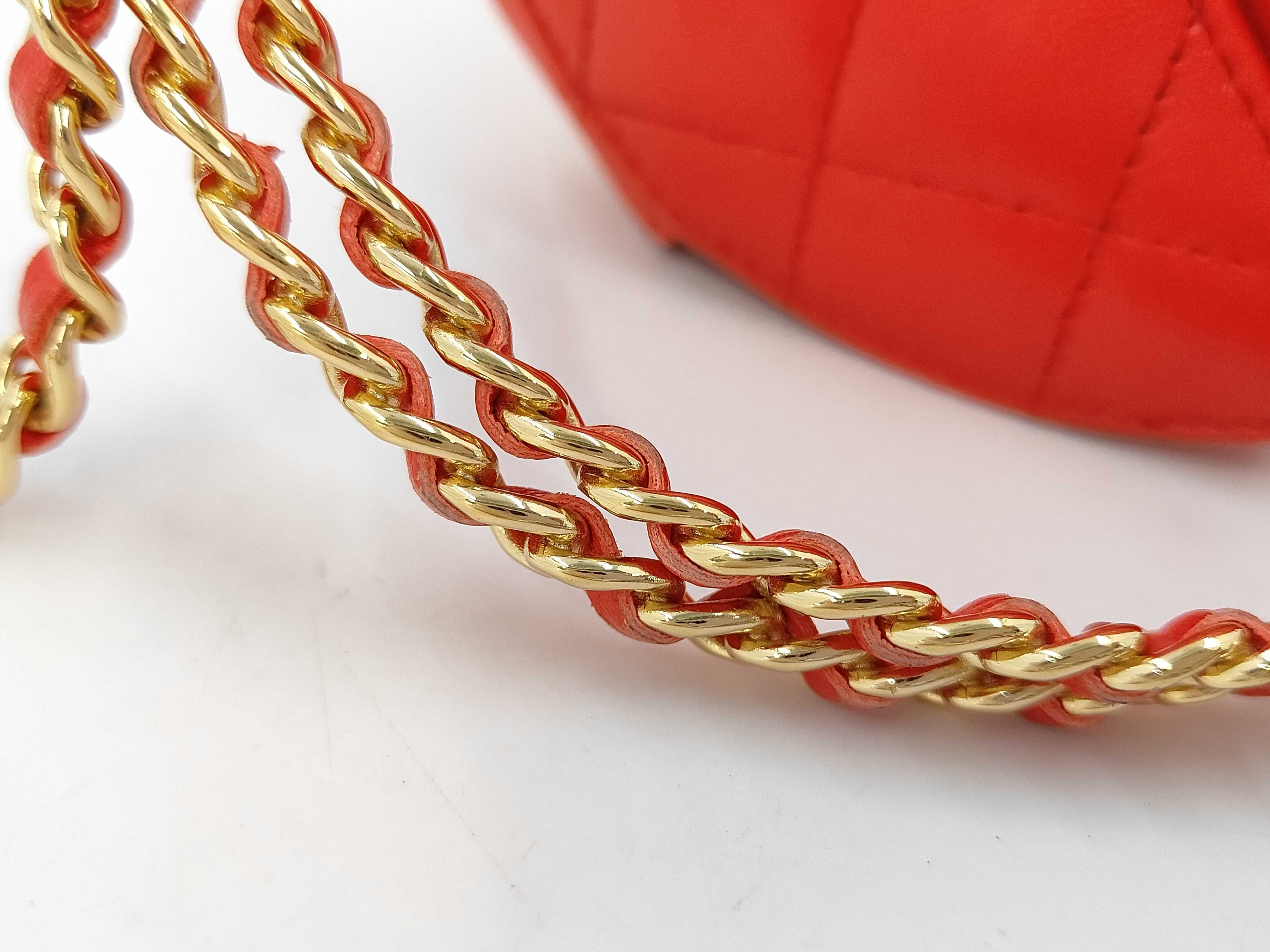 Vanity Chain Shoulder Bag — view 6