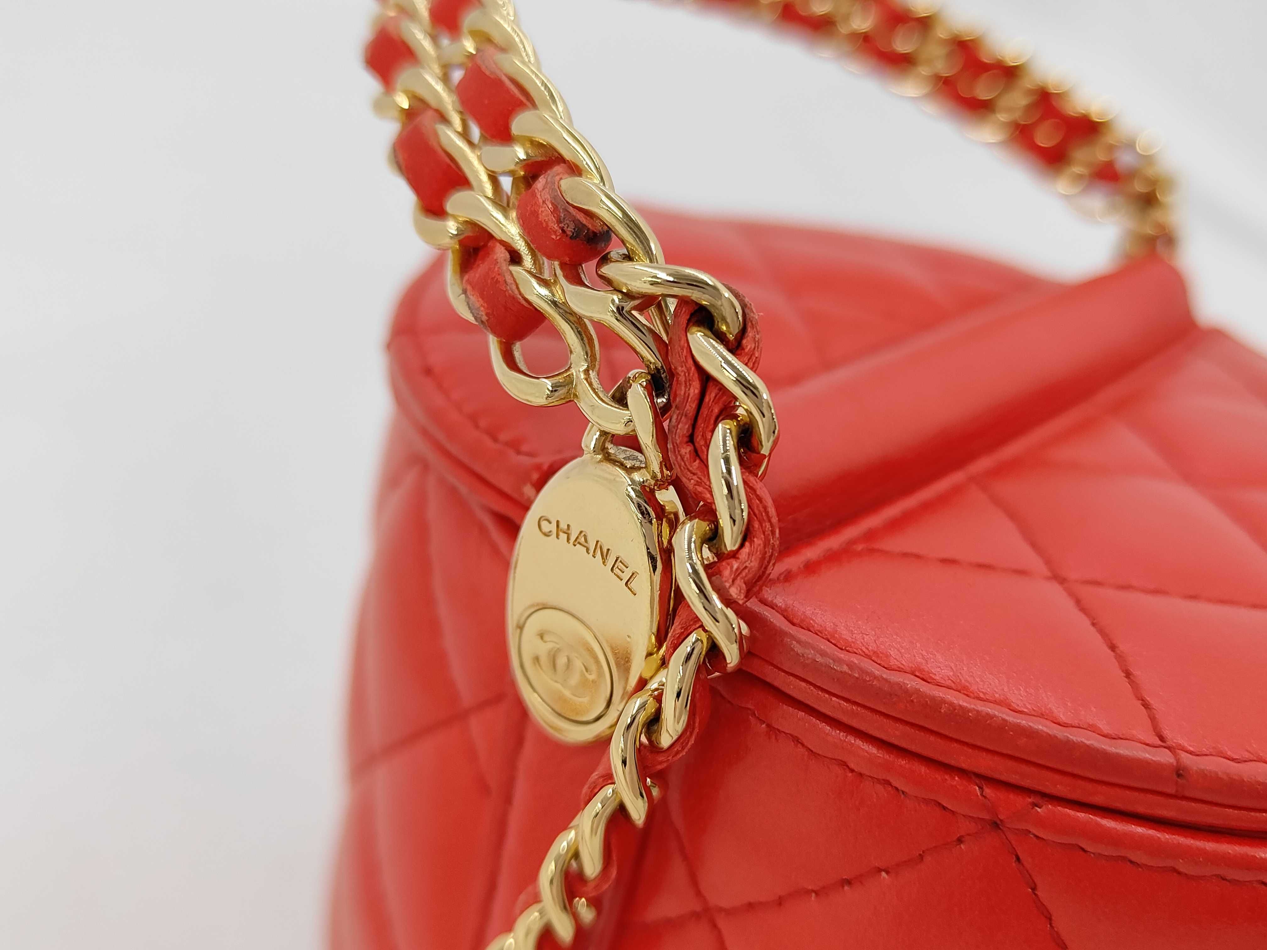 Vanity Chain Shoulder Bag — view 7