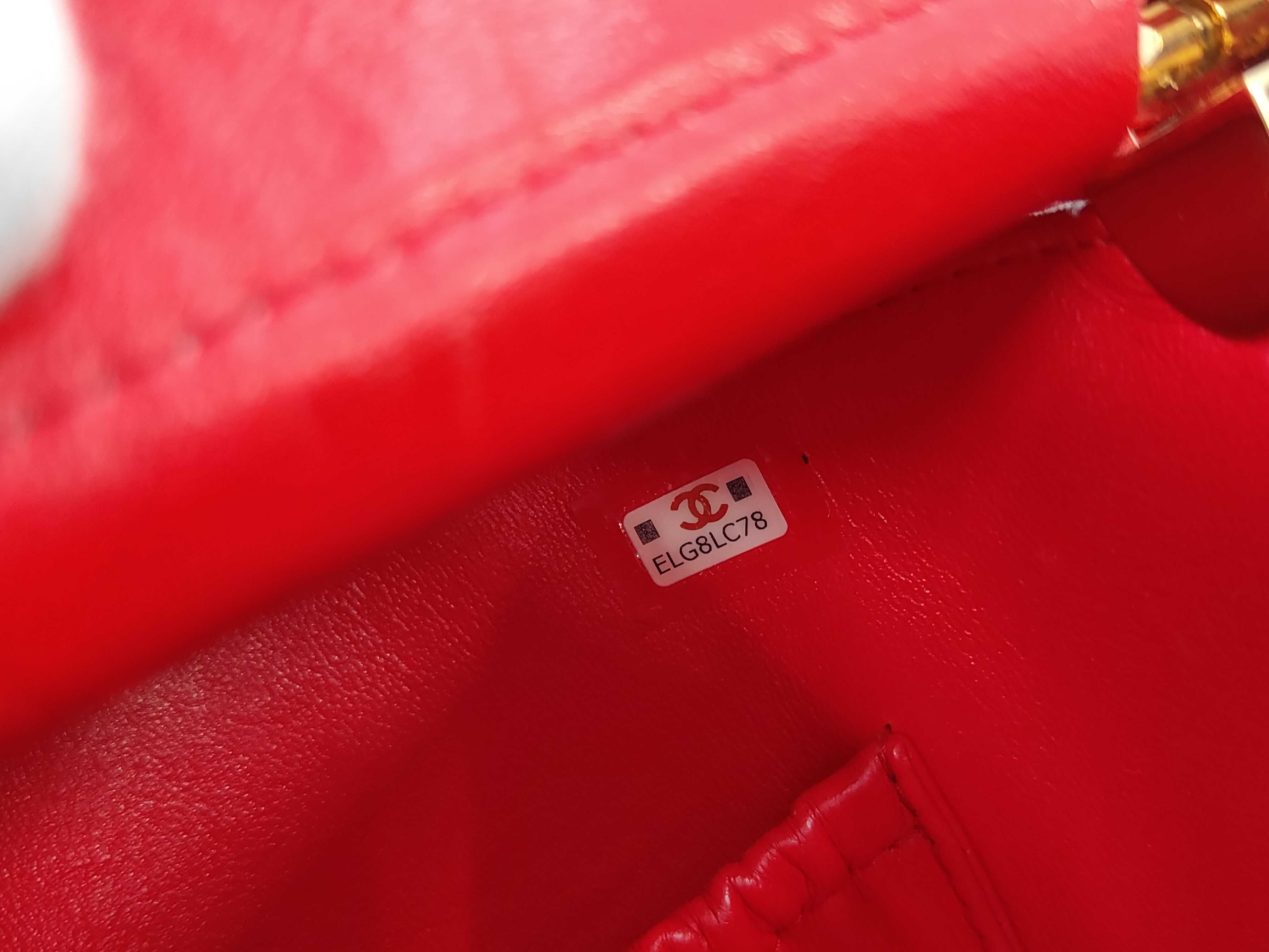 Vanity Chain Shoulder Bag — view 9