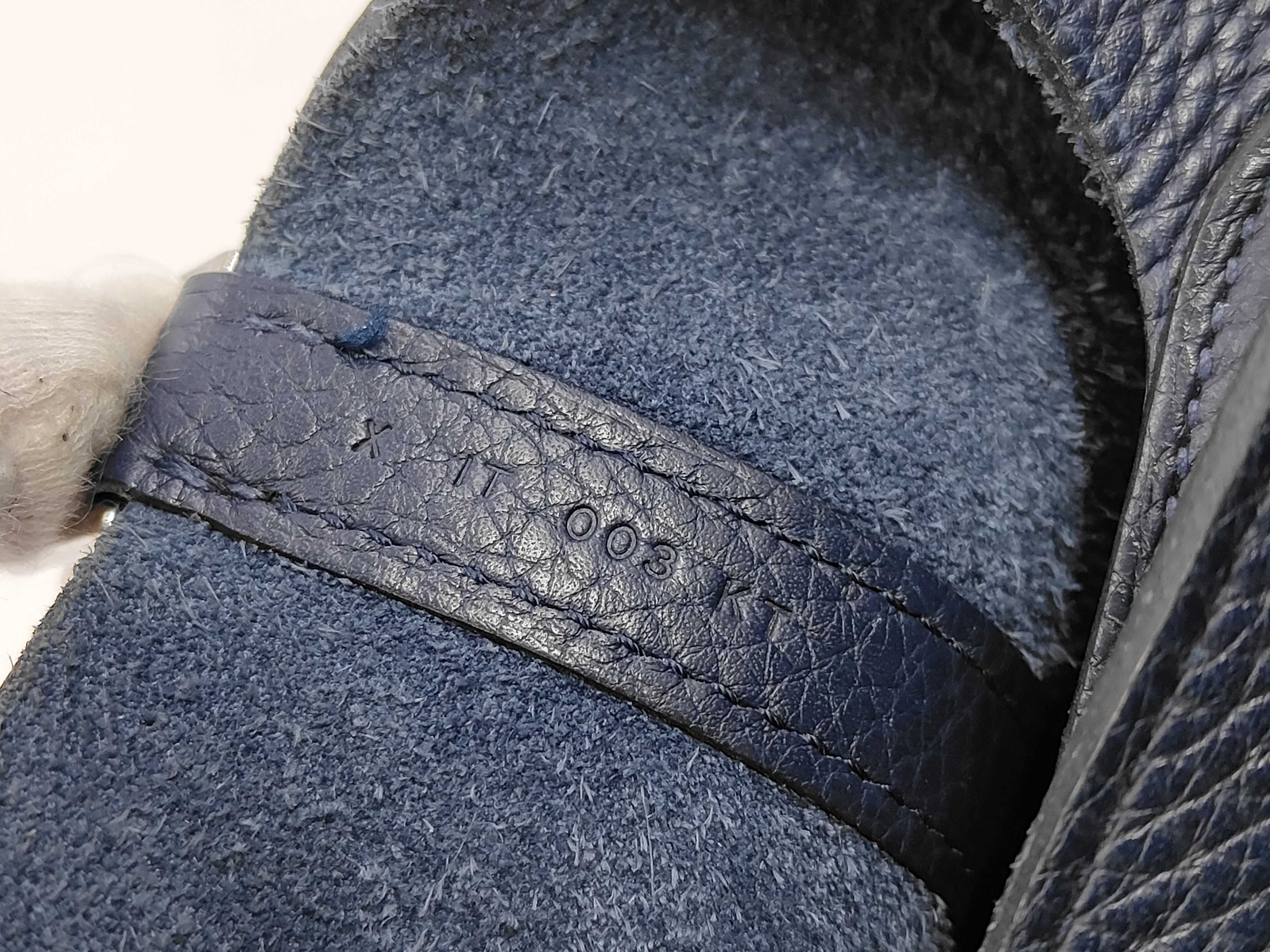Picotin Lock MM Taurillon Leather, Blue Nuit, X Stamp, Silver Handbag — view 11
