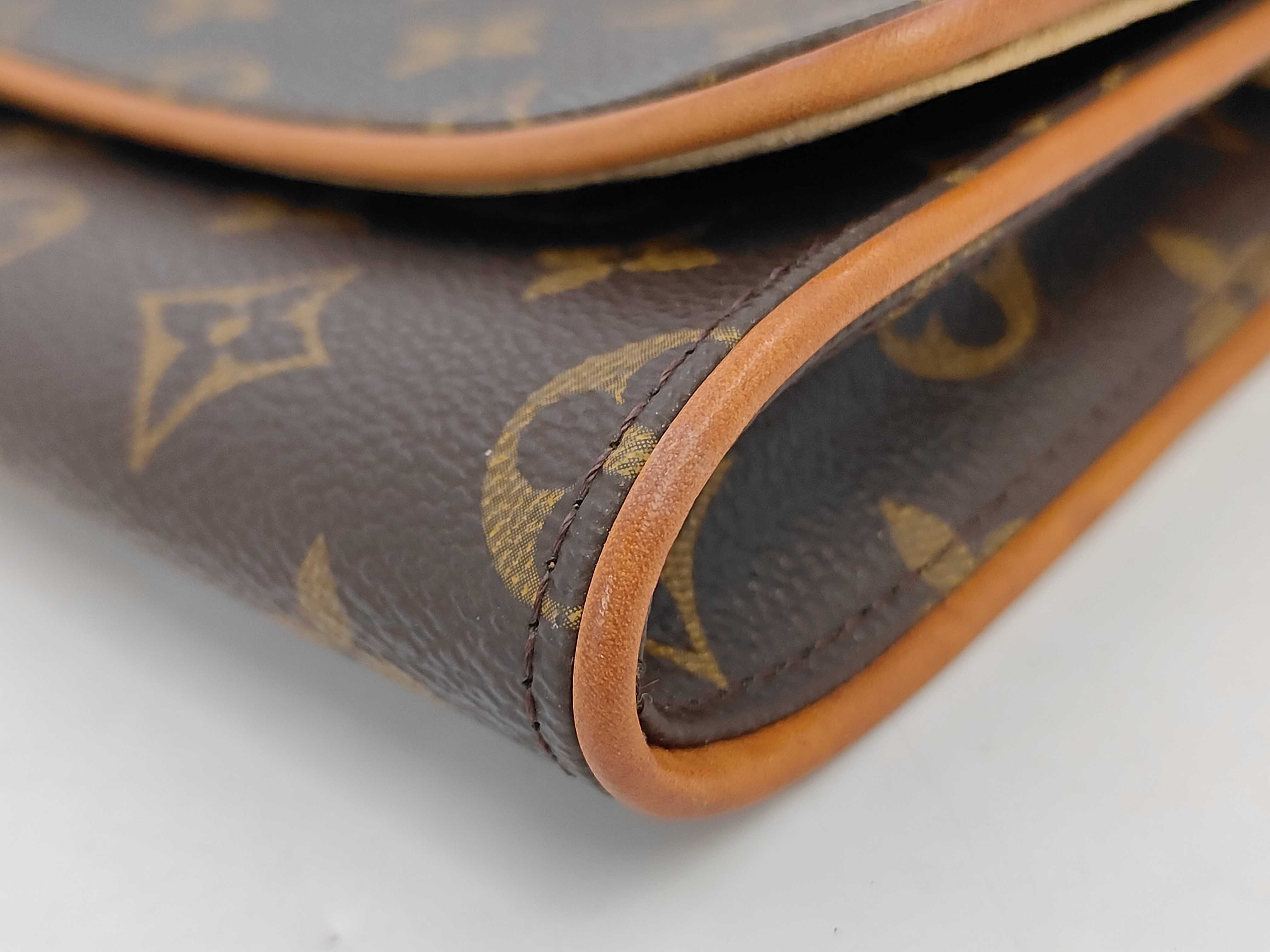 Monogram Louis Vuitton Monogram Pochette Twin GM SD0040 Wallet — view 4