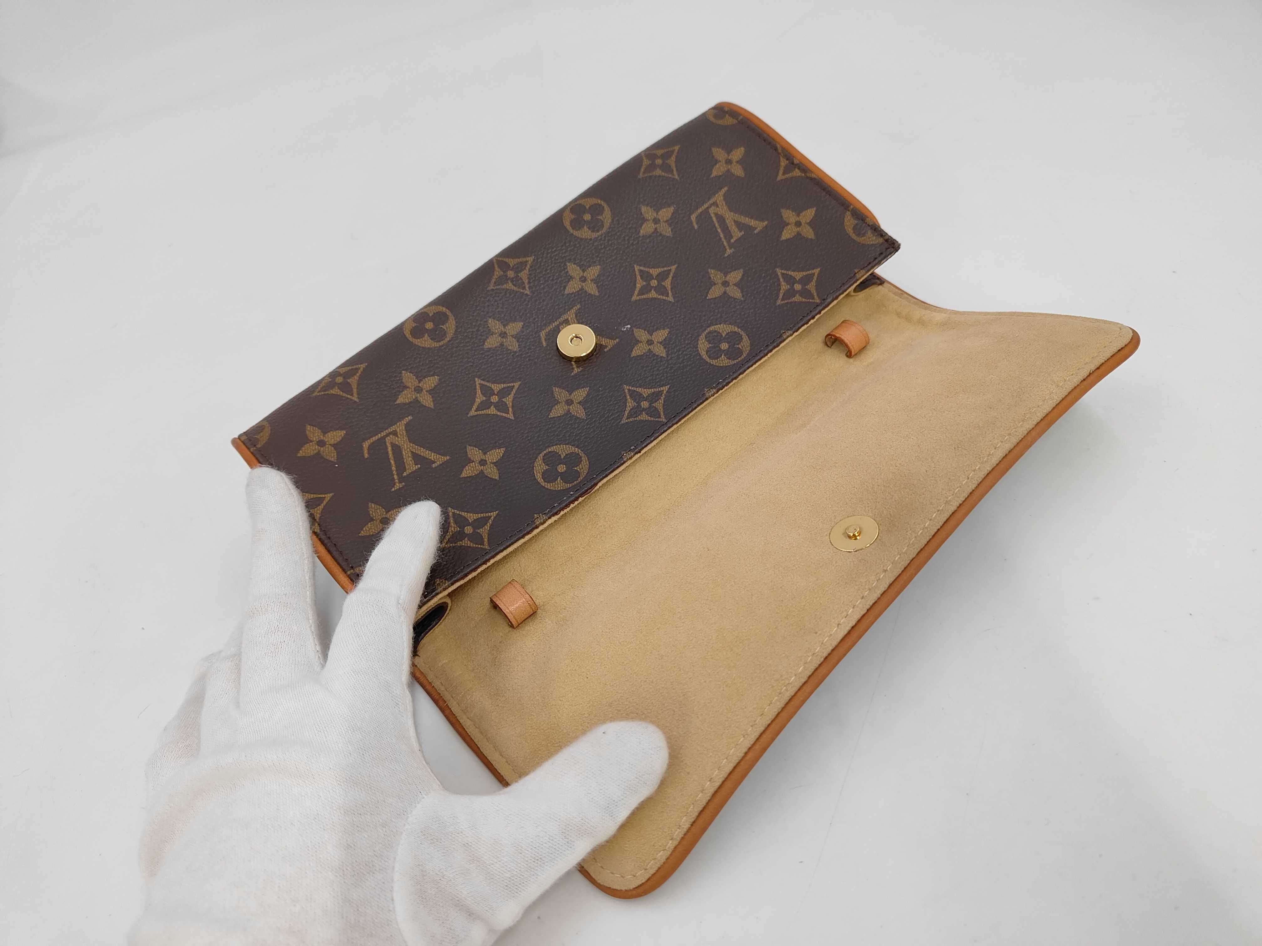 Monogram Louis Vuitton Monogram Pochette Twin GM SD0040 Wallet — view 5