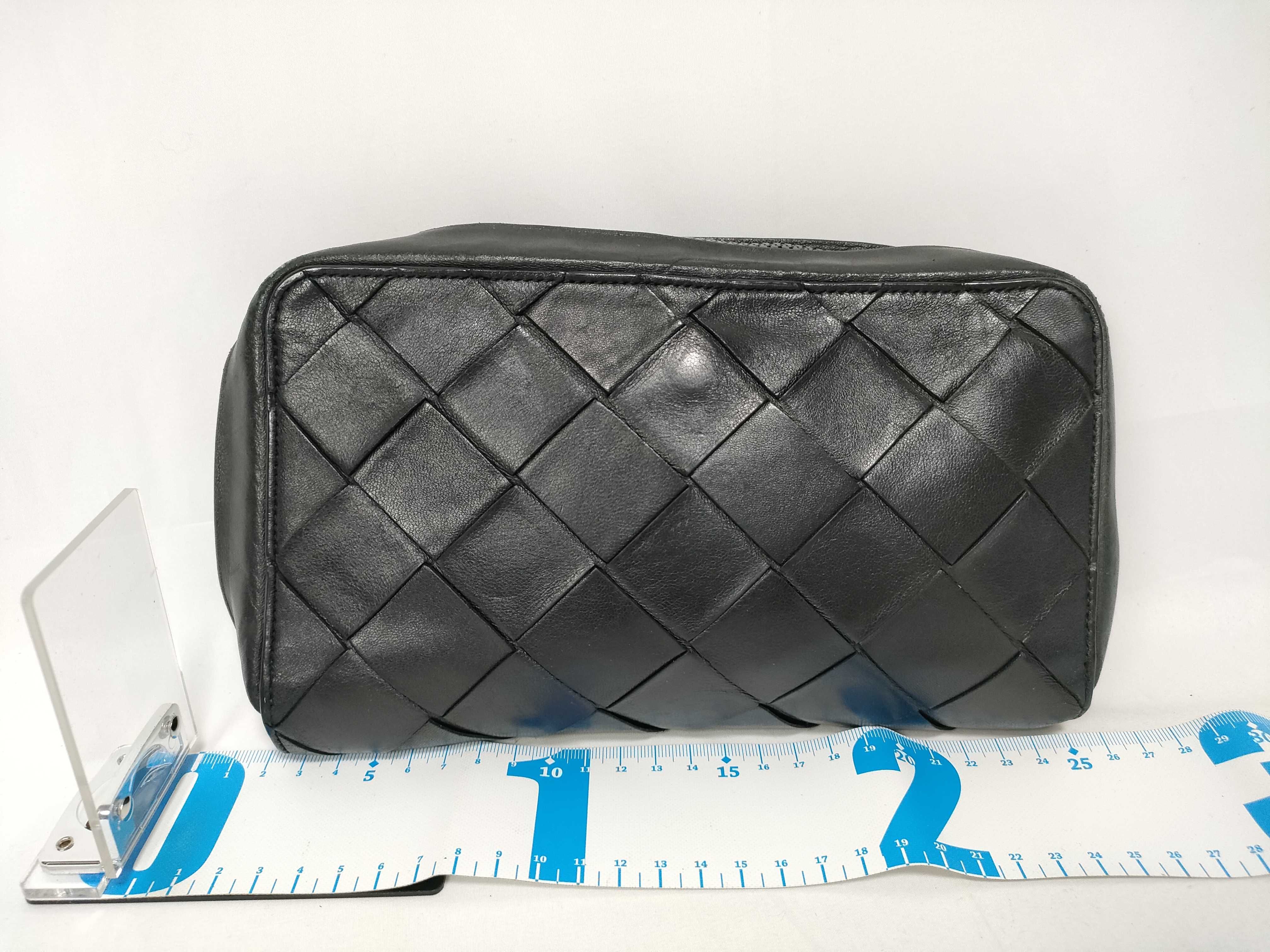 Maxi Intrecciato Leather Clutch Bag, Black — view 2