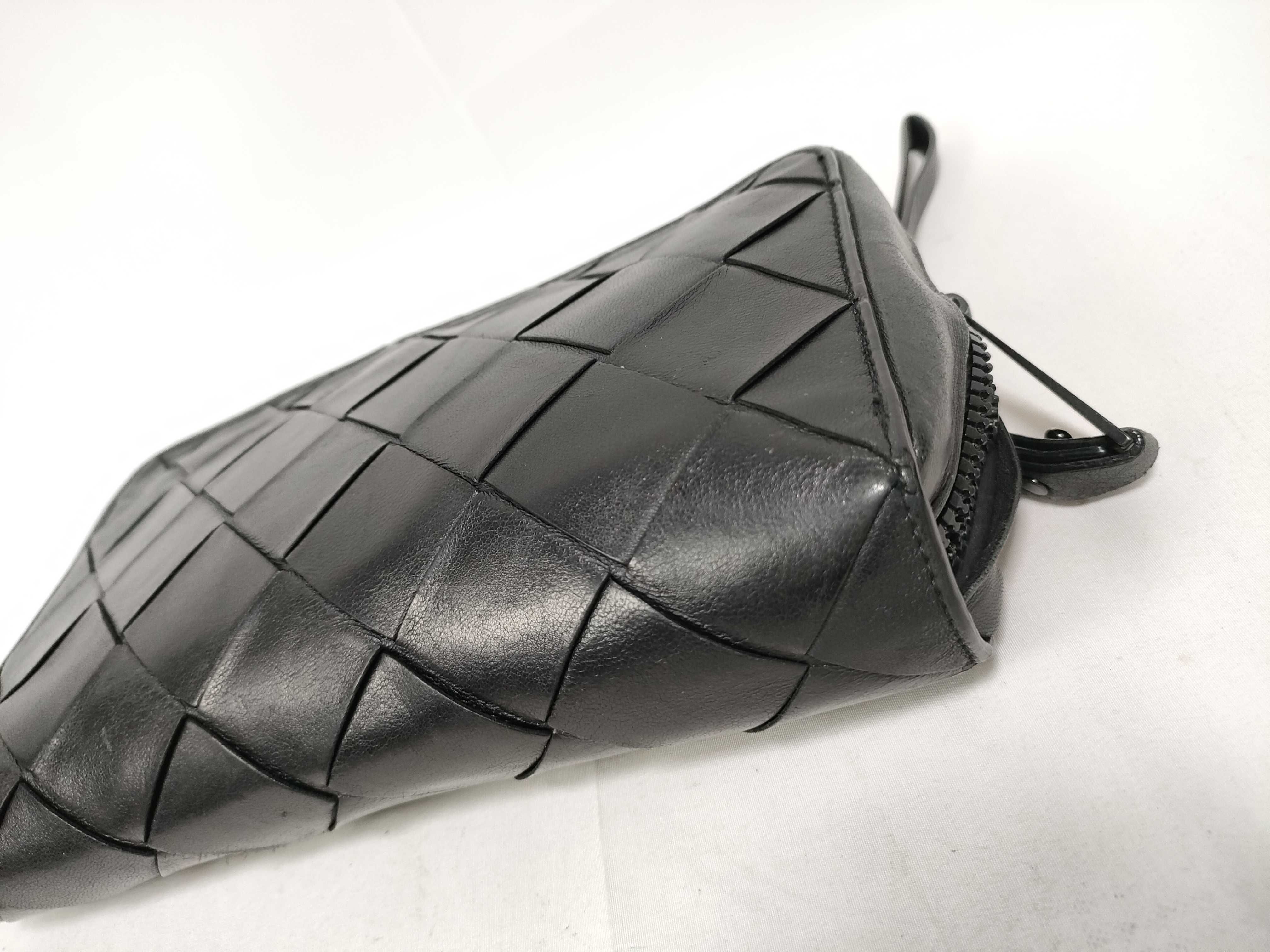 Maxi Intrecciato Leather Clutch Bag, Black — view 4