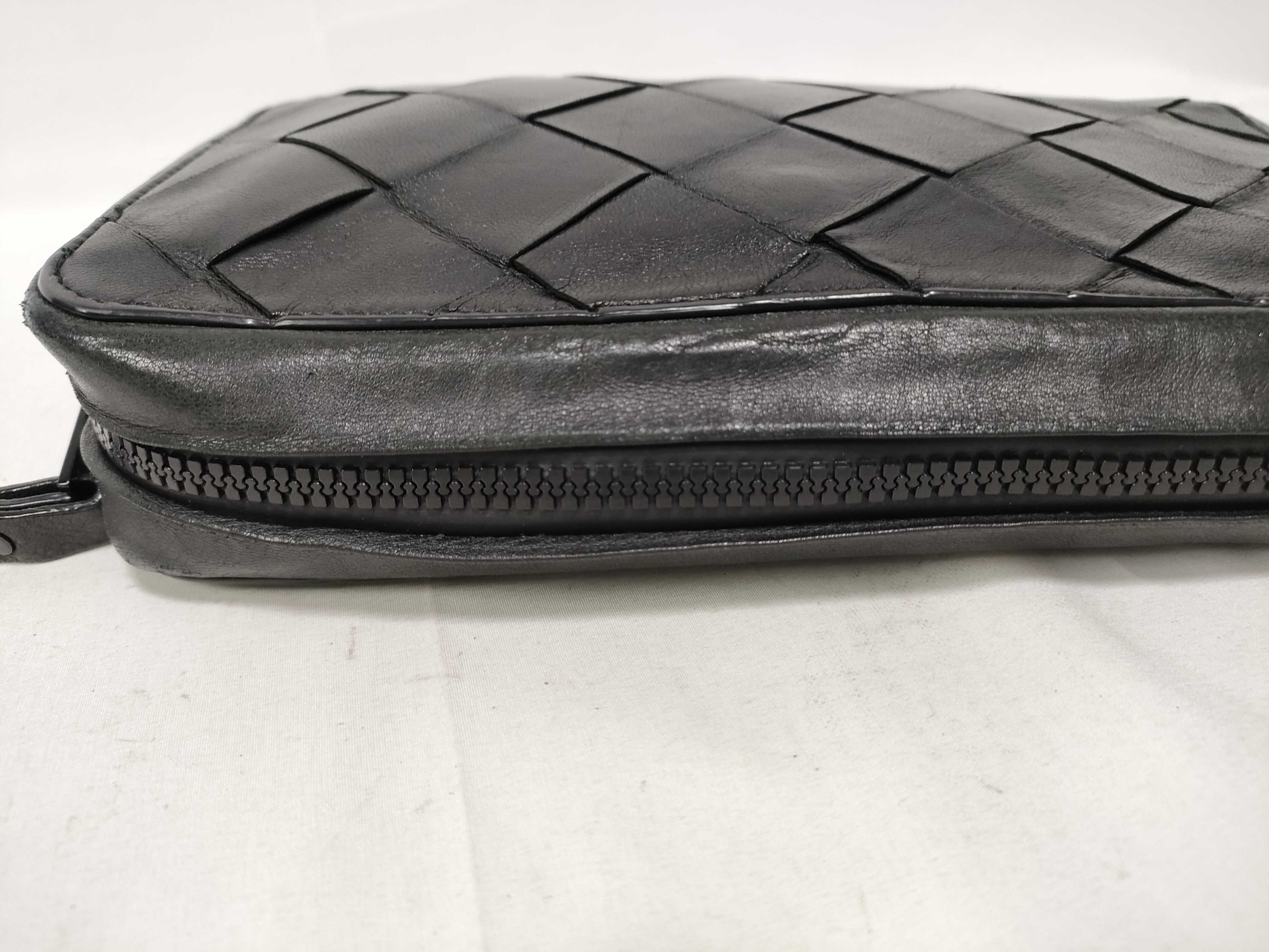 Maxi Intrecciato Leather Clutch Bag, Black — view 10