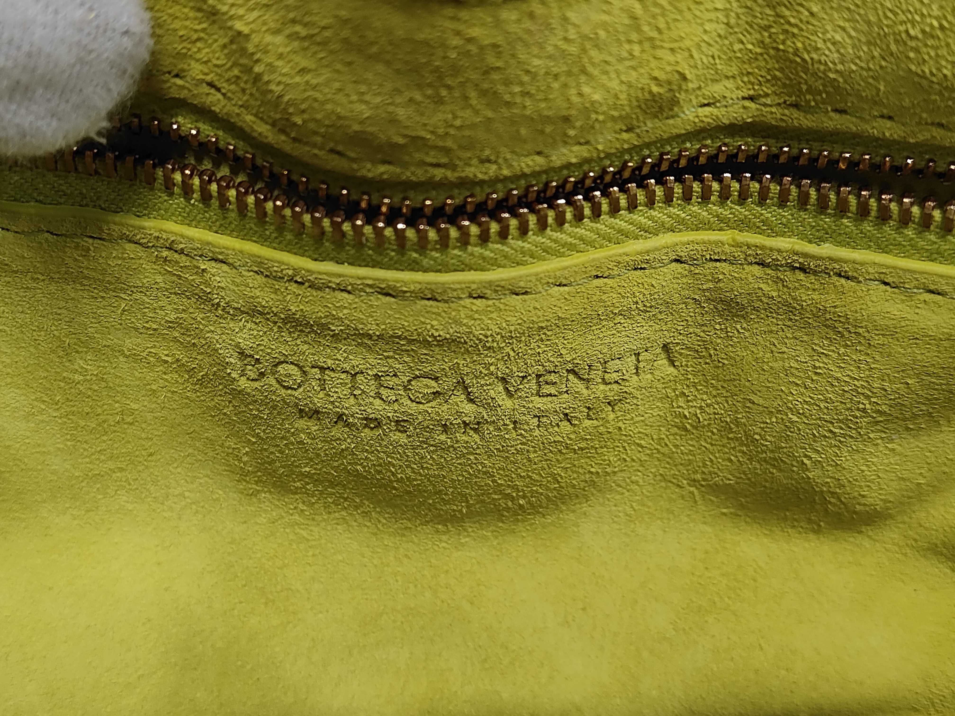 Cassette Intrecciato Shoulder Bag — view 7