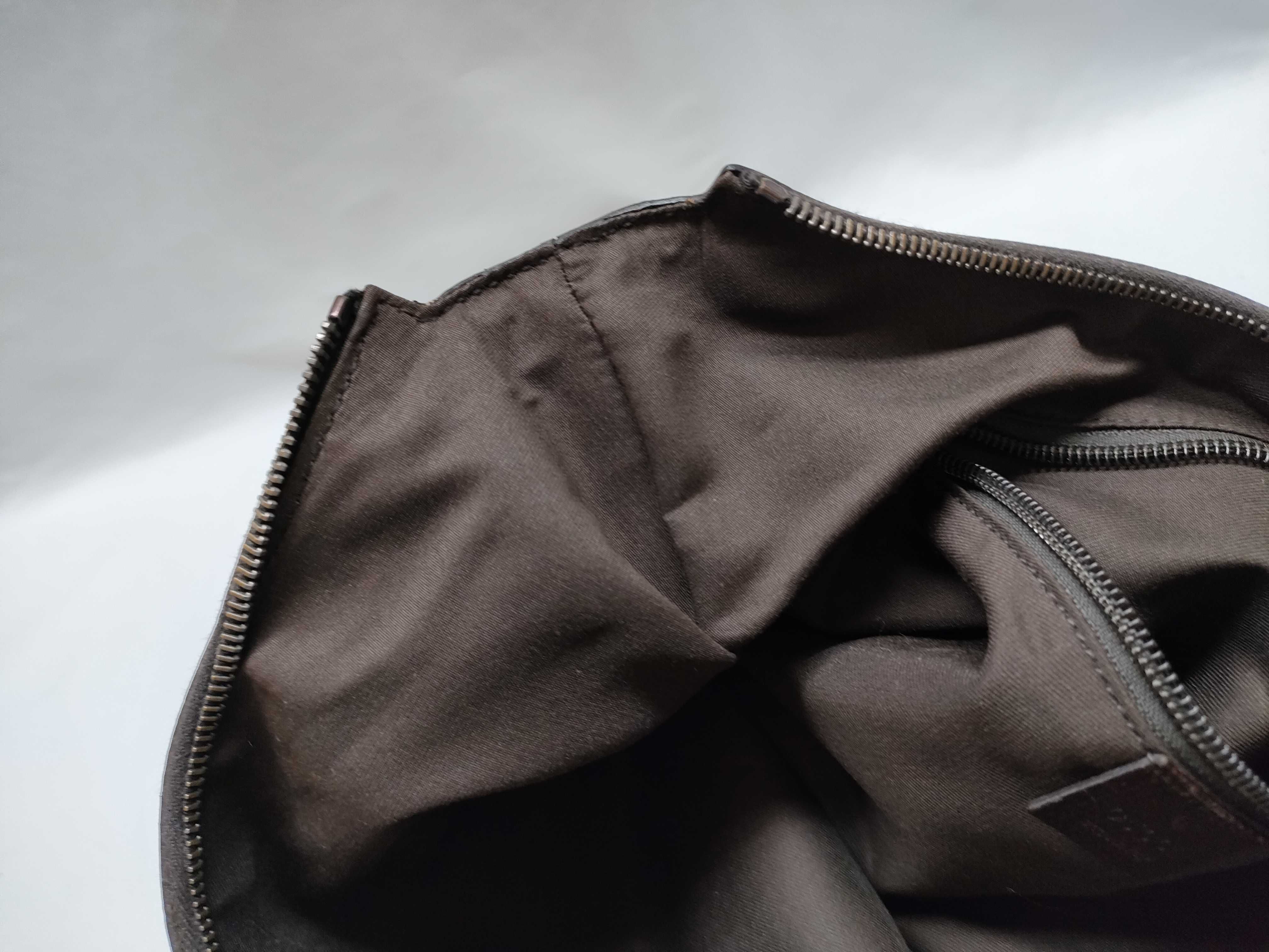 GG Canvas Shoulder Bag, Brown — view 14