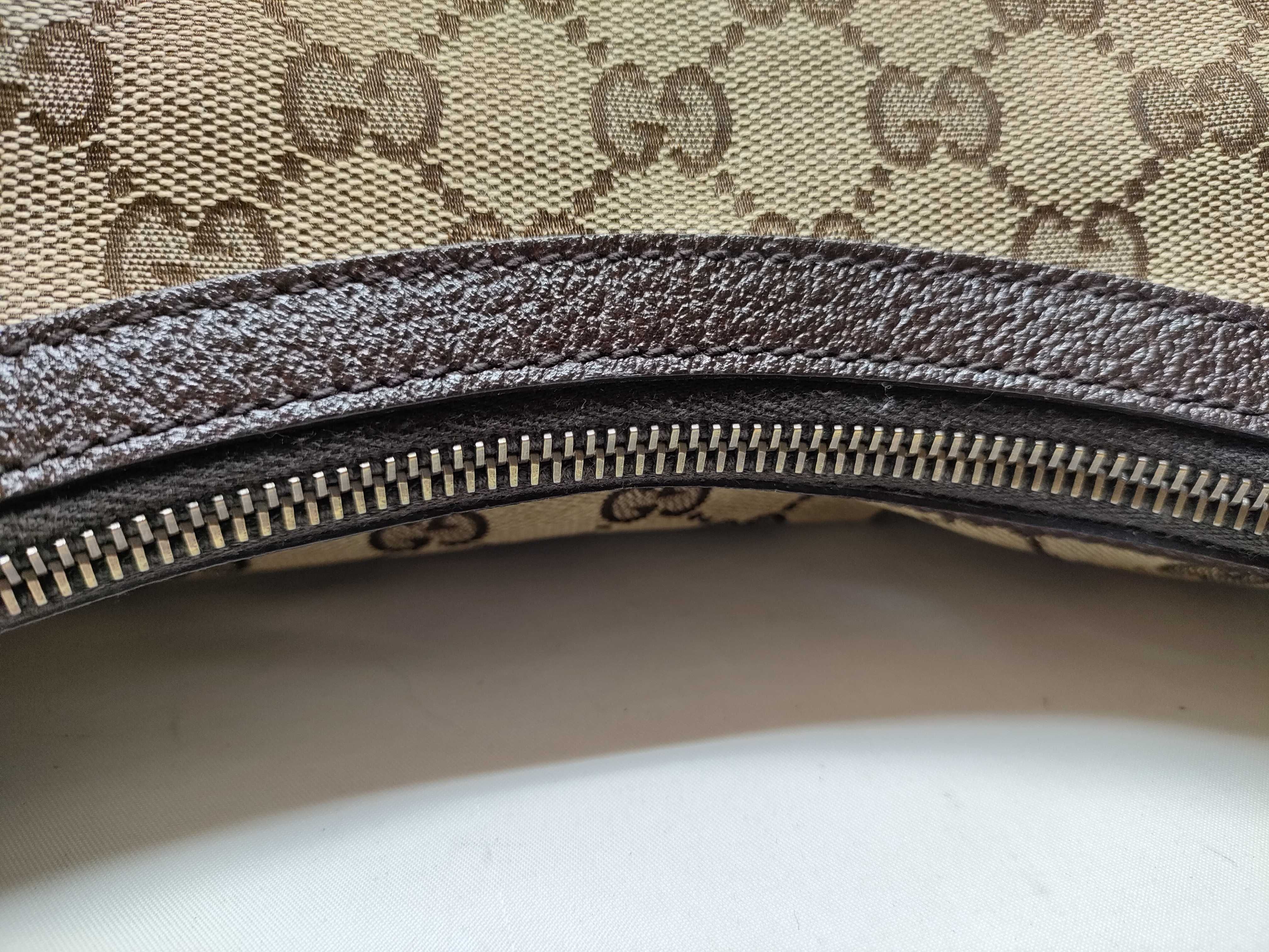 GG Canvas Shoulder Bag, Brown — view 9