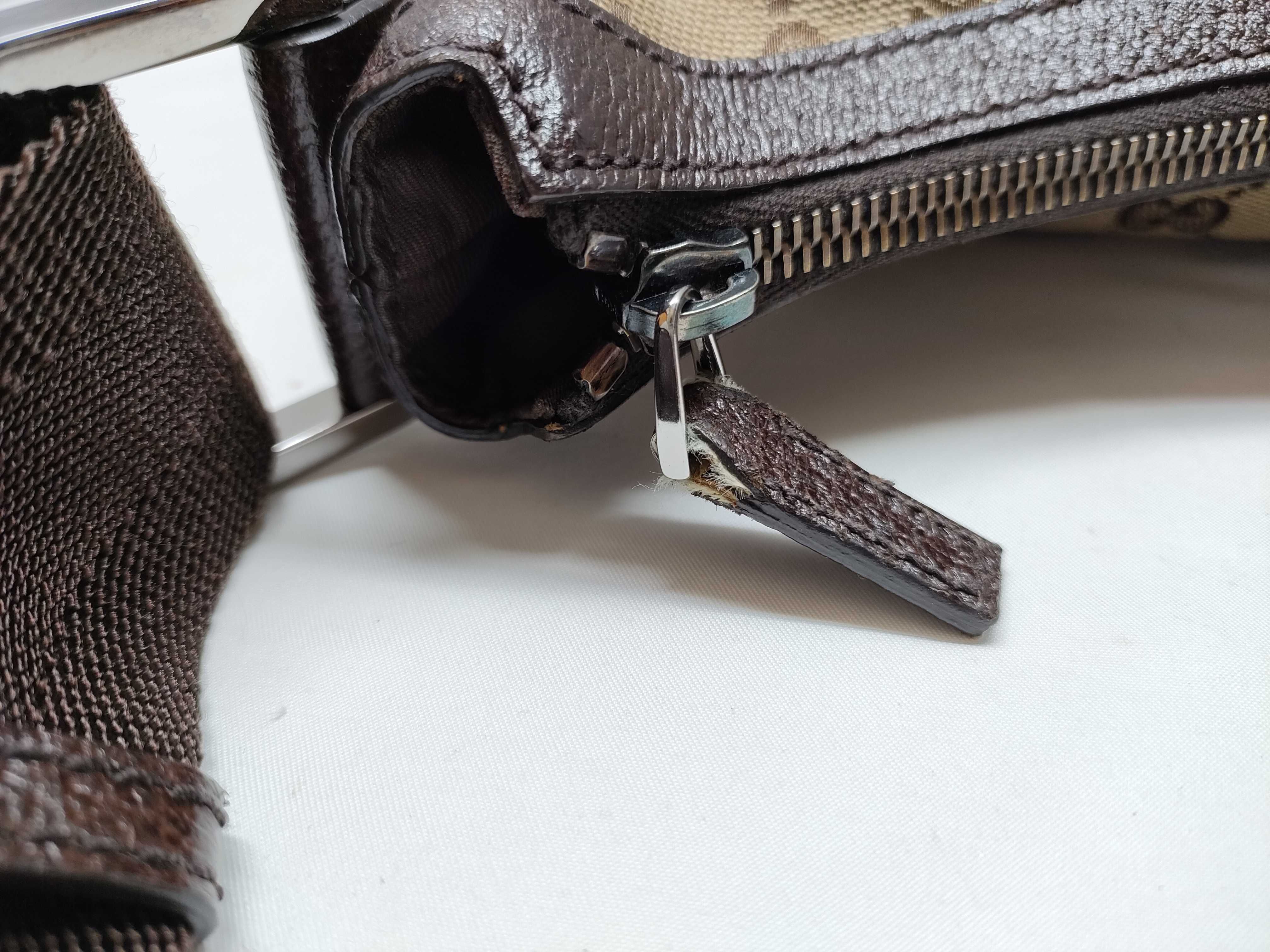 GG Canvas Shoulder Bag, Brown — view 10