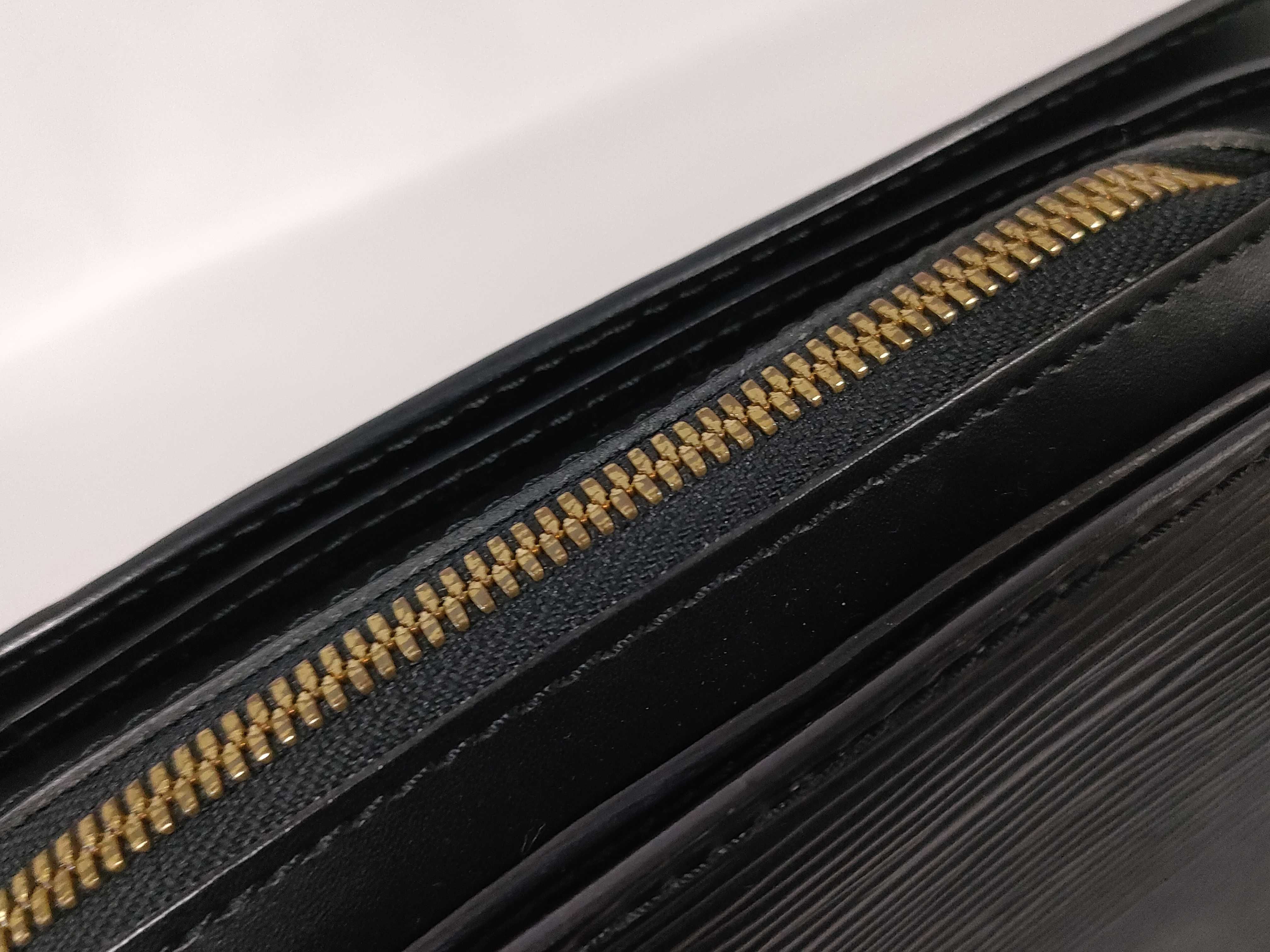 Epi Leather Pont Neuf MI0998 Black Handbag (VO8457) — view 8