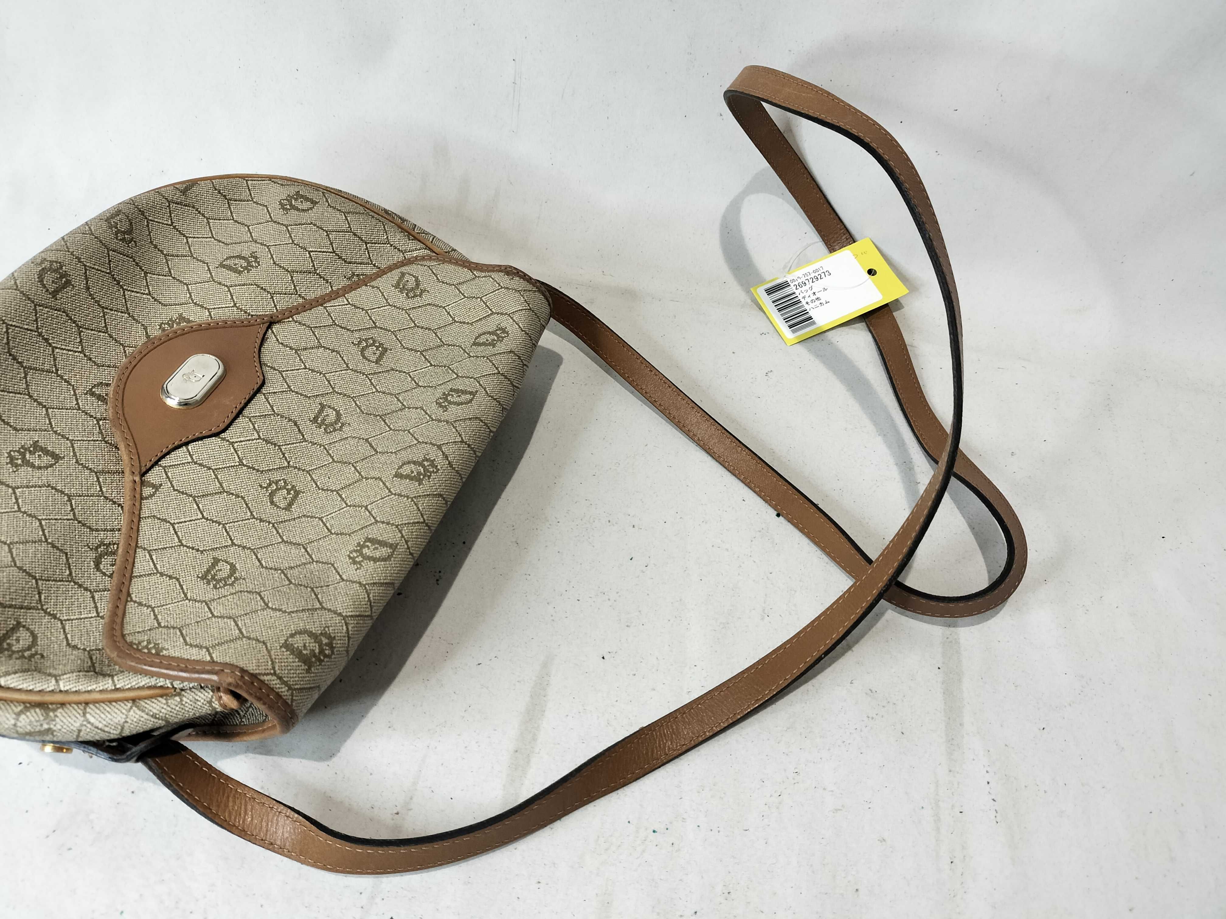 Honeycomb Shoulder Bag — view 4