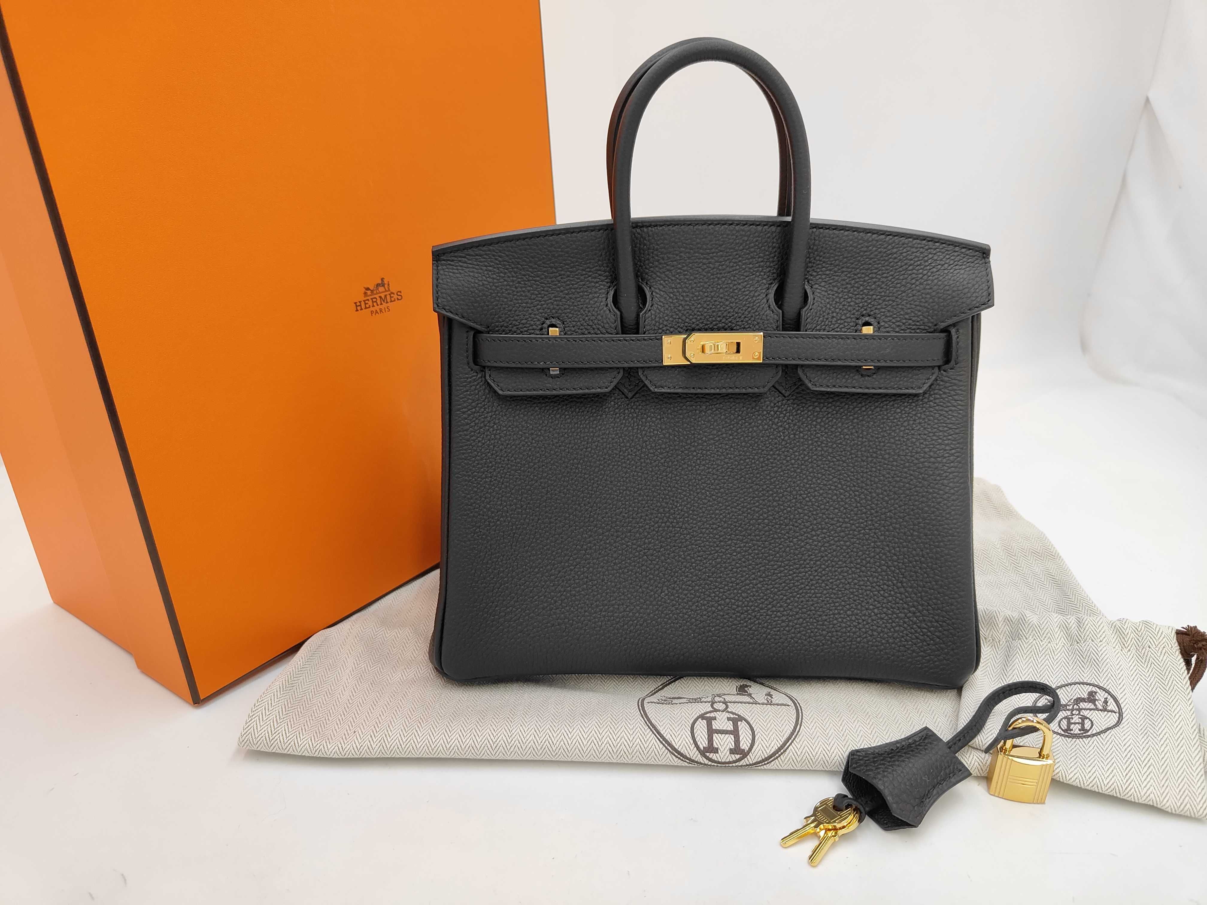 Birkin 25 Togo Black G Stamp Gold Hardware Handbag