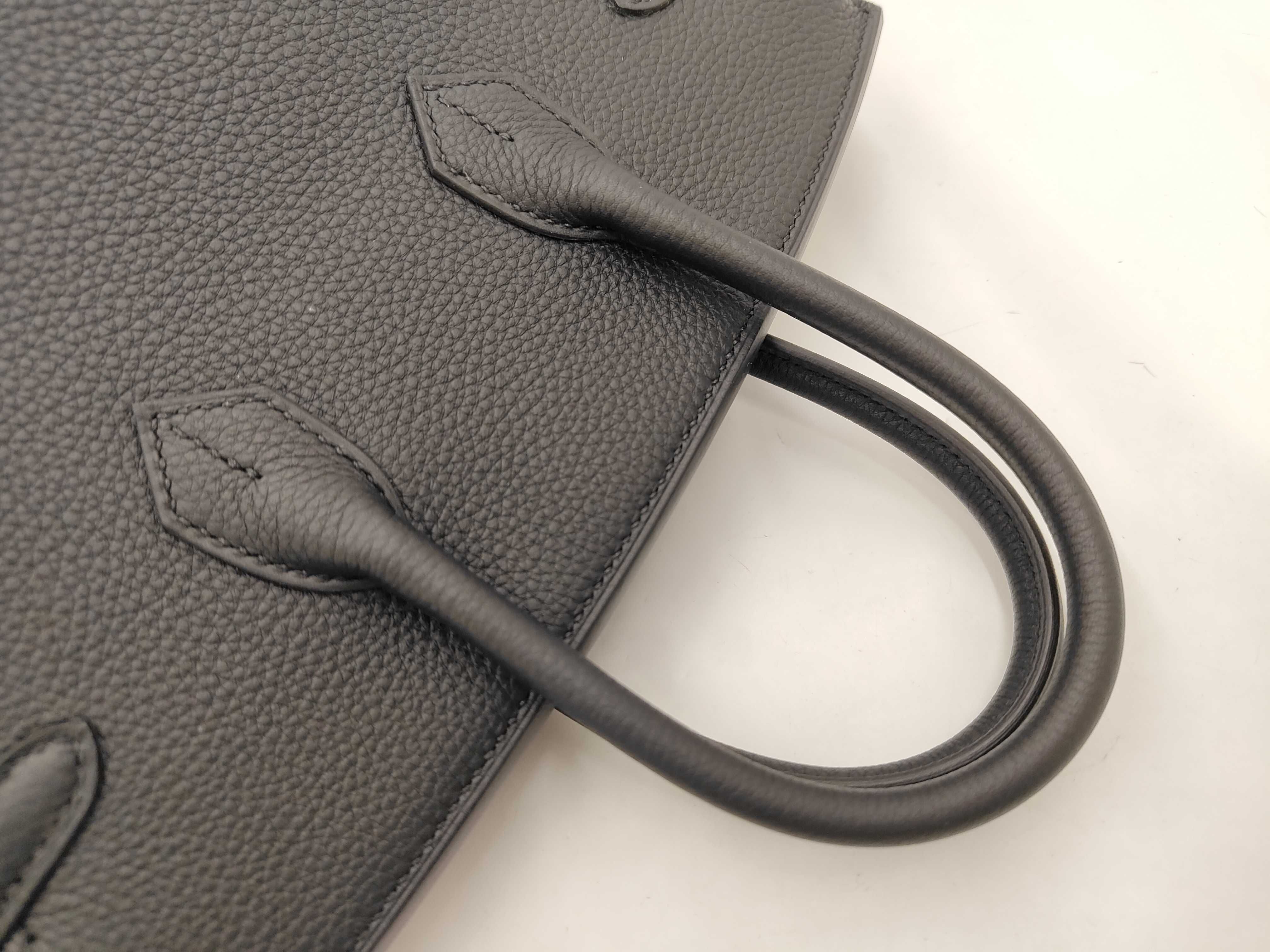 Birkin 25 Togo Black G Stamp Gold Hardware Handbag — view 4