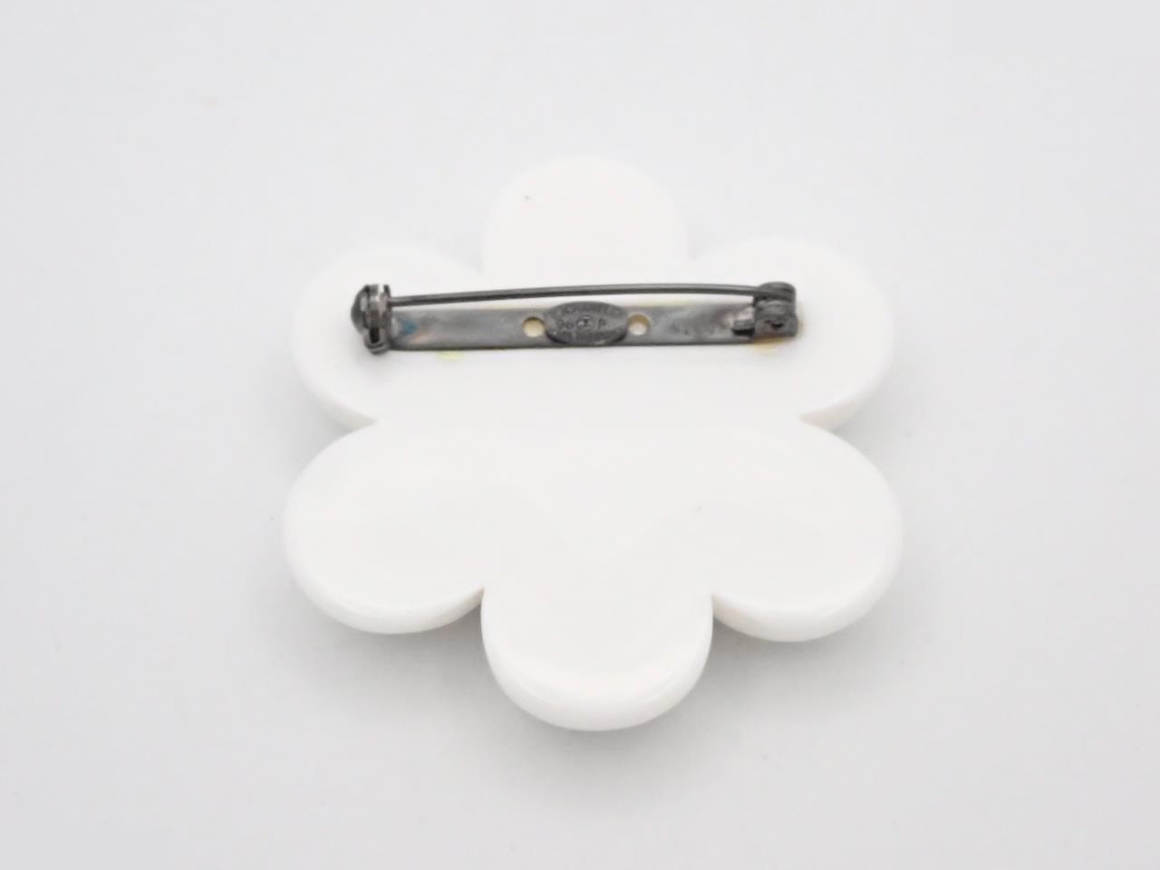 brooch, 1996, white, 96P — view 2
