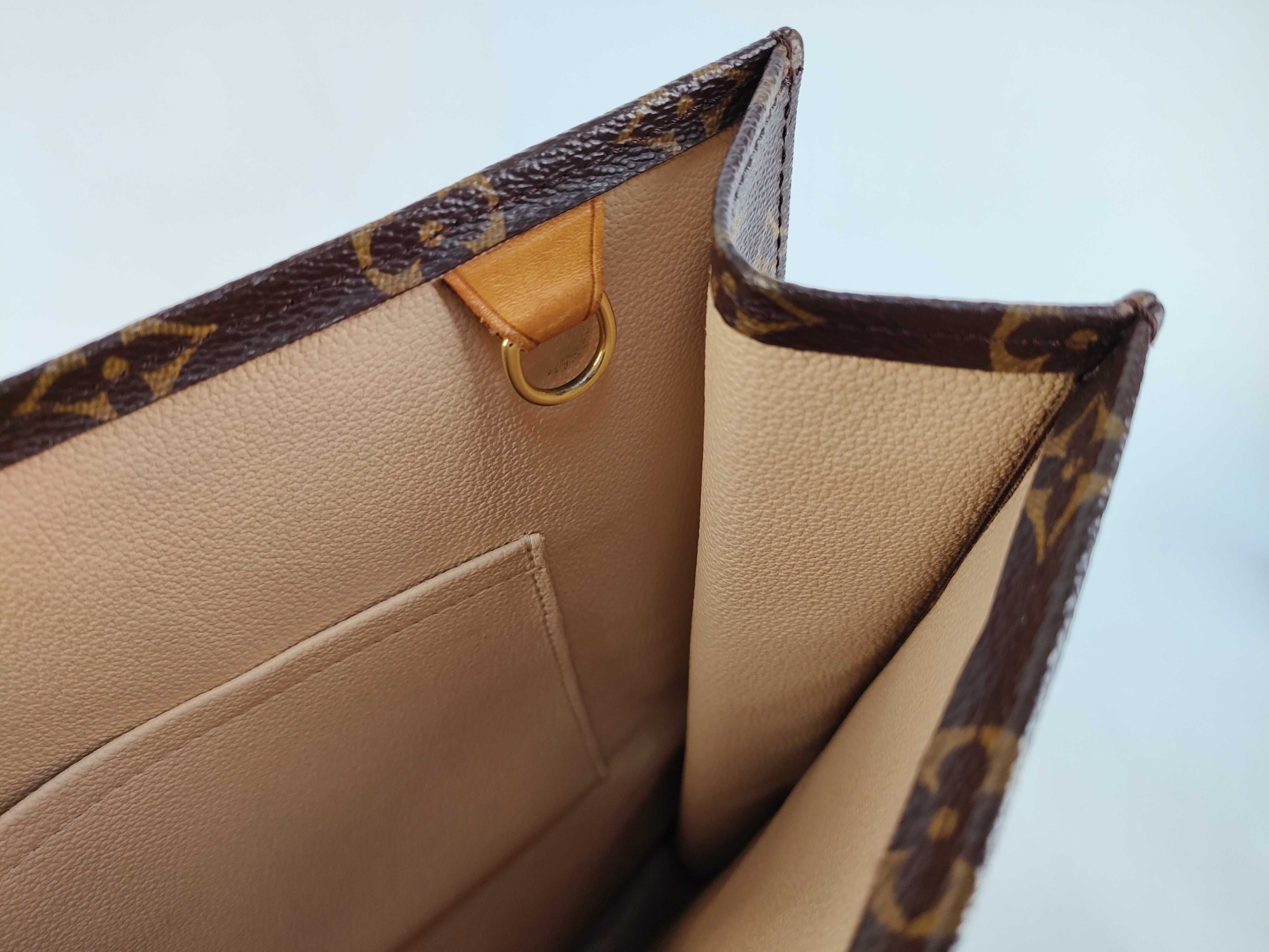 Monogram Louis Vuitton Monogram Sac Plat Tote Bag — view 9