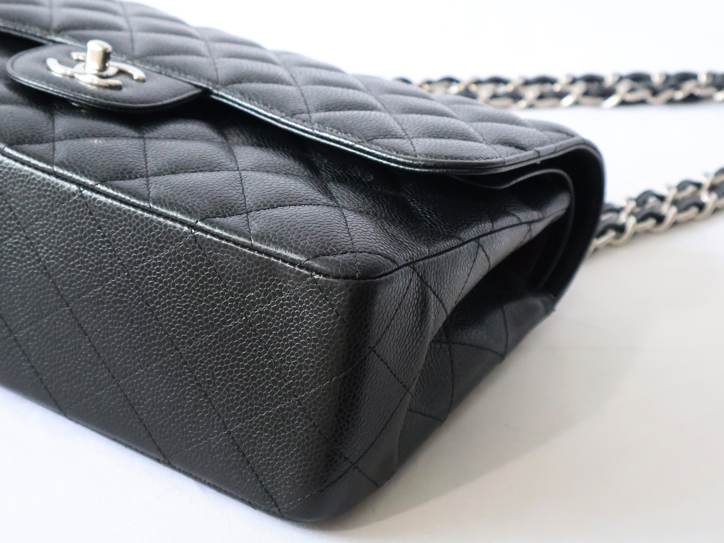 Caviar leather large matelassé bag, size 30, double flap, double chain, black. — view 4