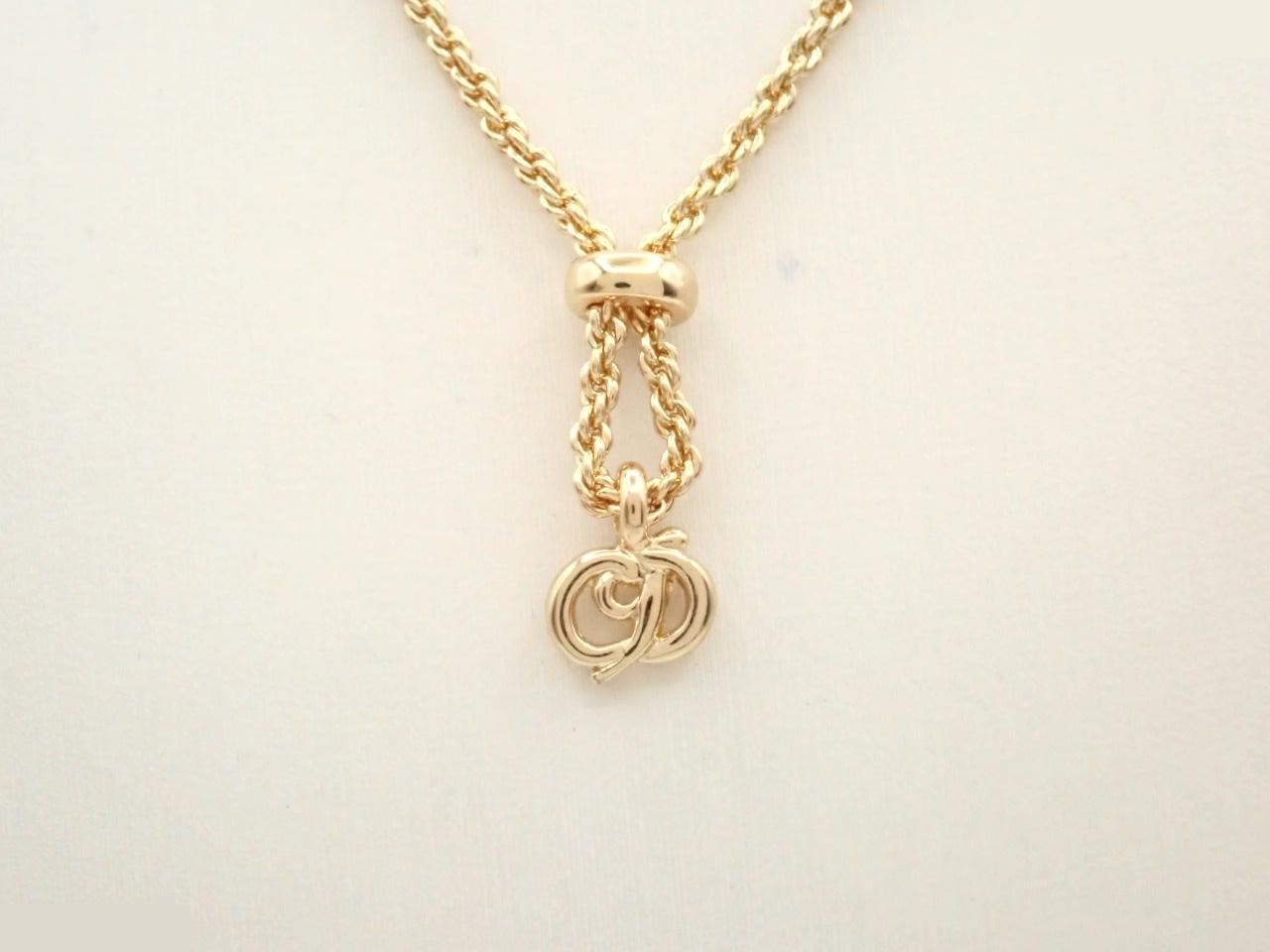 Other lines: Precious metals, necklaces, pendants, chain approximately 44cm