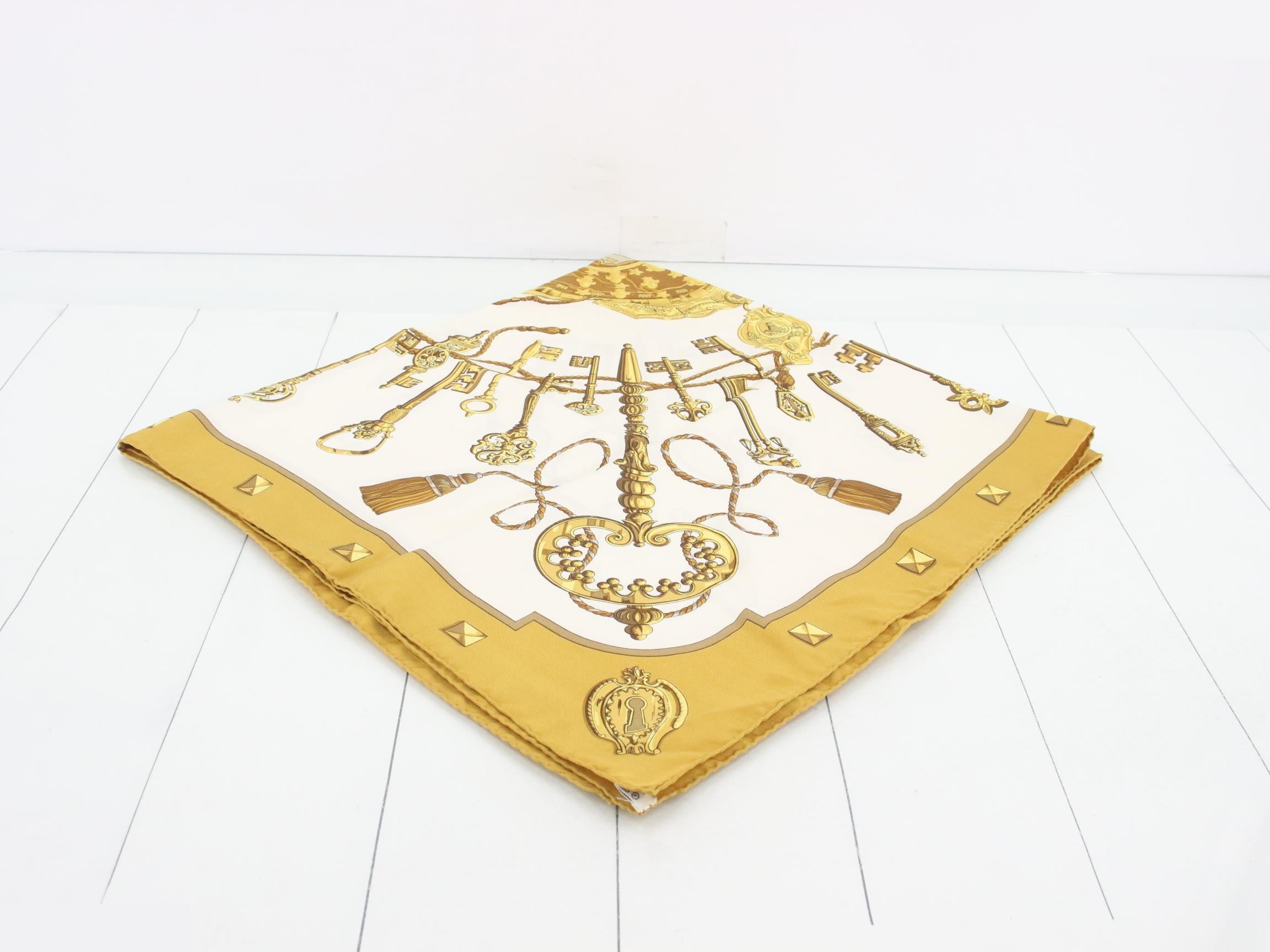 Hermès Carre 90 — view 2