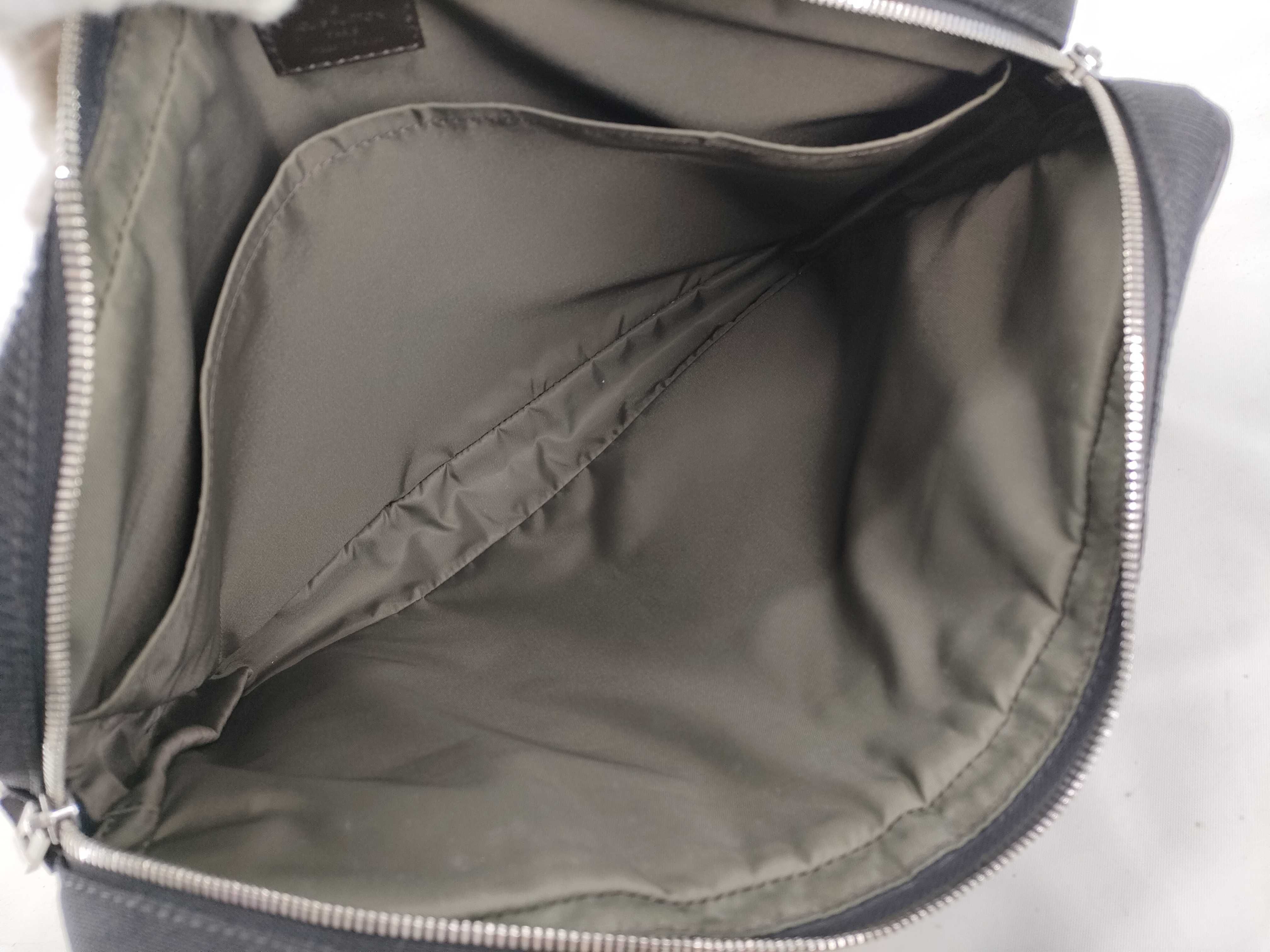 Damier Geant Louis Vuitton Associé PM Black Business Bag — view 9