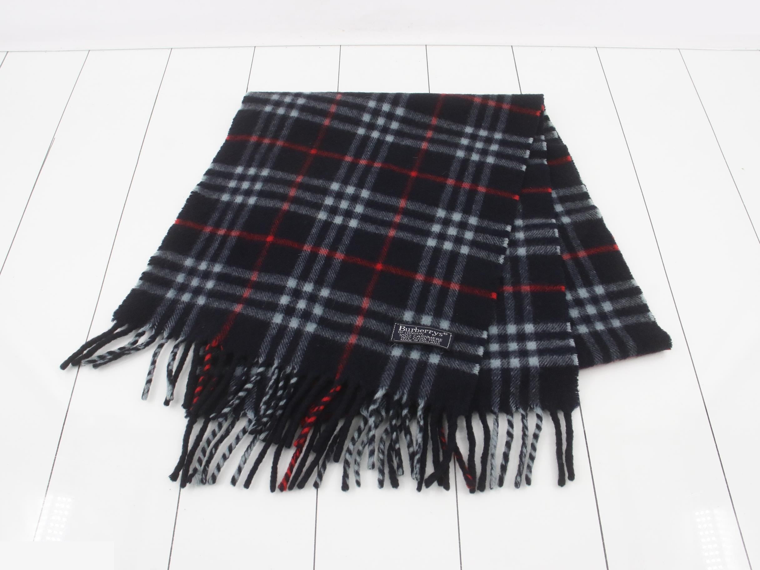 Nova Check Scarf, Navy — view 2
